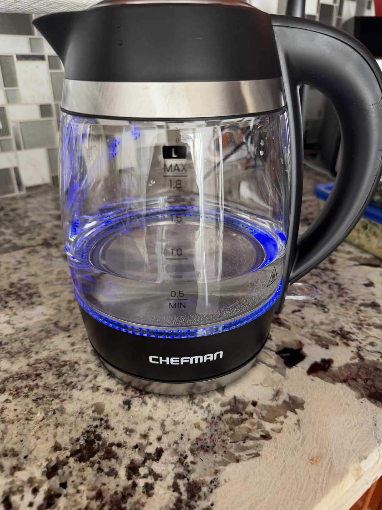 Chefman Electric Kettle, 1.8L 1500W, Hot Water Boiler, Removable Lid for Easy Cleaning, Auto Shut Off, Boil-Dry Protection, Stainless Steel Filter, BPA Free, Borosilicate Glass Electric Tea Kettle customer photo 1
