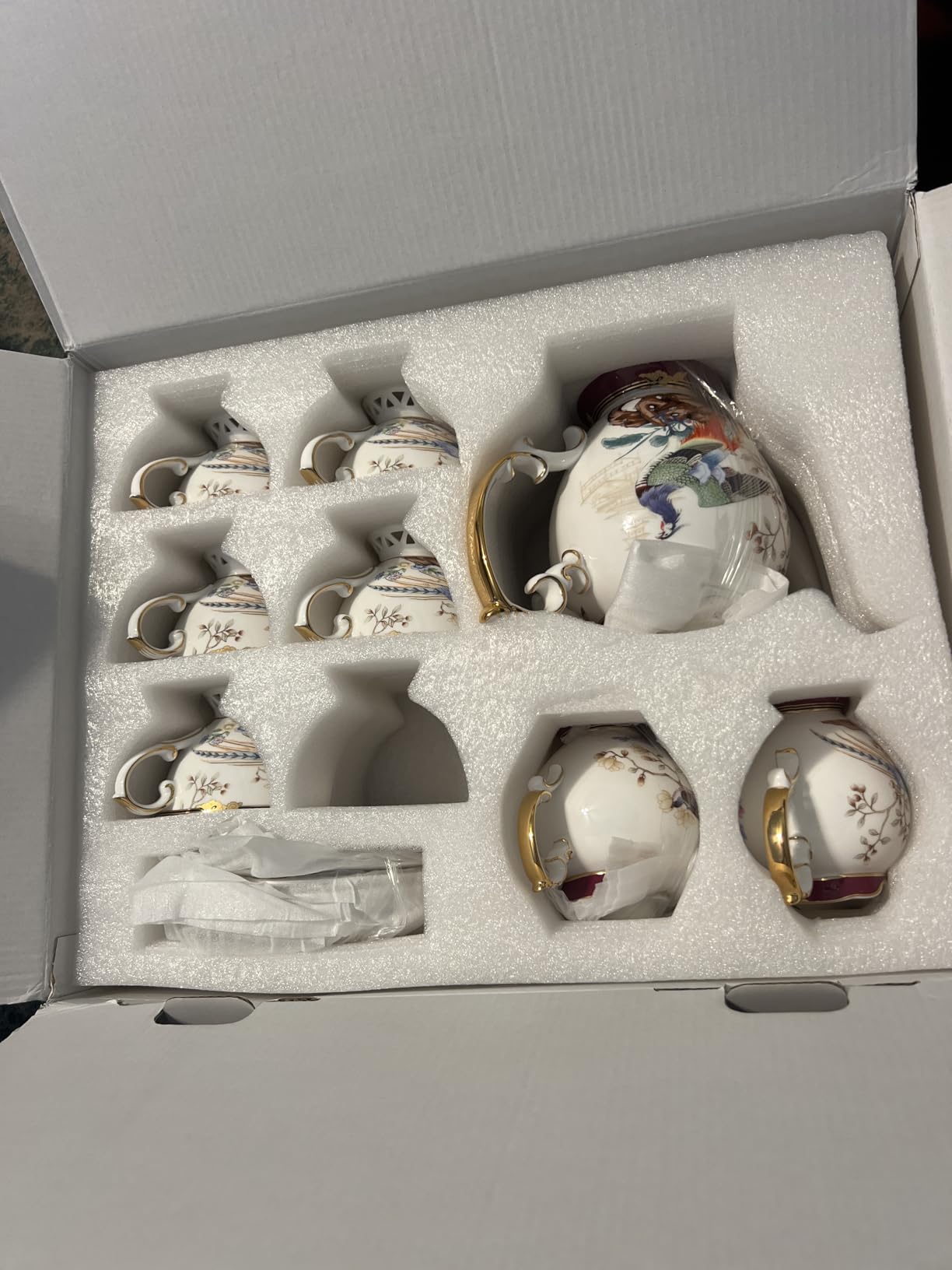 ACMLIFE Bone China Tea Set for Adults with Teapot, Porcelain Tea Party Sets 21-Piece Vintage Floral Fine Bone China Tea Set for 6, 24K Gold English Tea Sets for Women Tea Party for Gifts customer photo 2