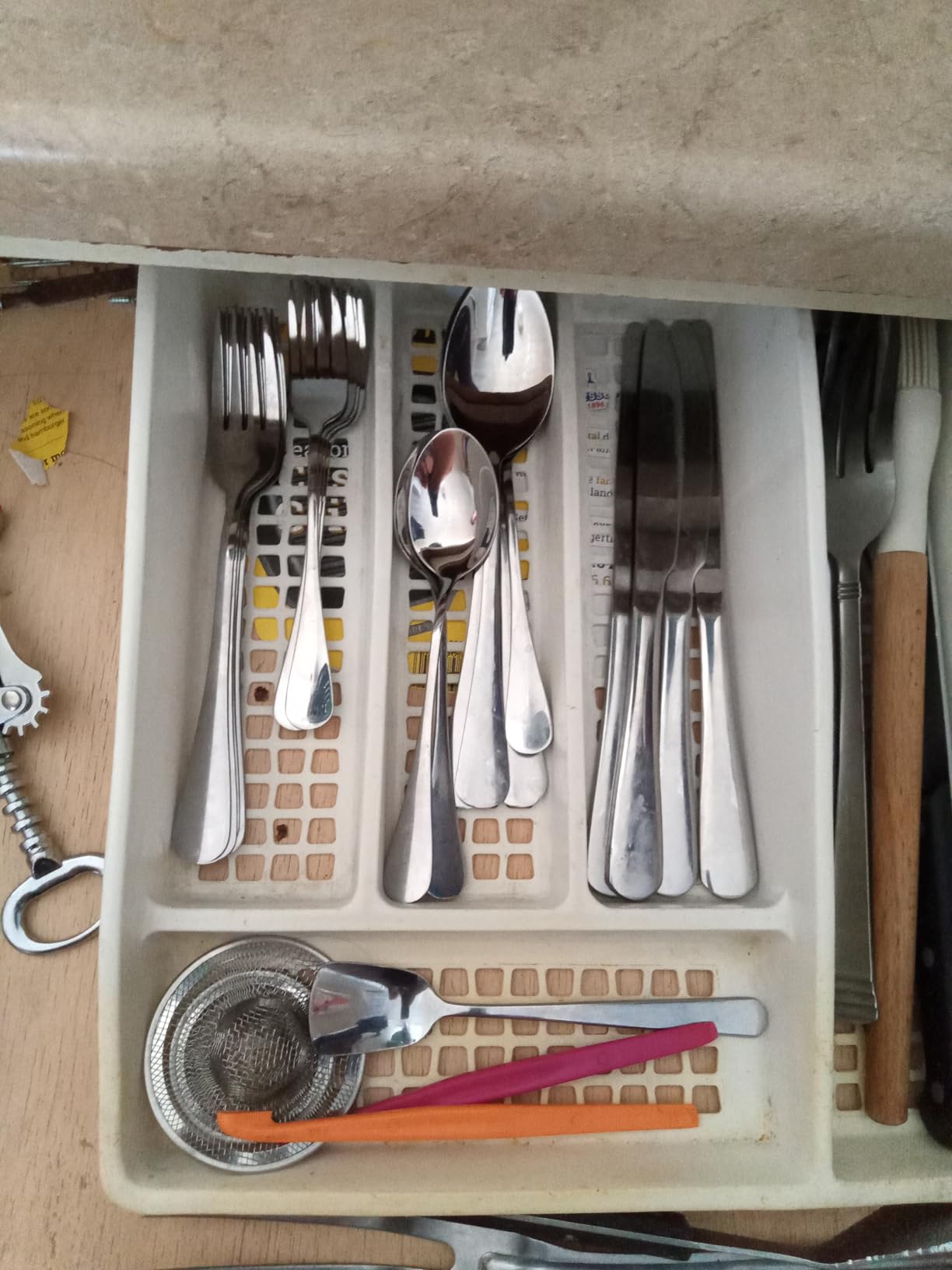 ENLOY 20 Piece Silverware Set, Rose Gold Stainless Steel Cutlery Set for 4 | Kitchen Utensil Set Service for 4, Include Heavy Duty Knife Fork Spoon, Mirror Polished for Home, Kitchen, Dishwasher Safe customer photo 2
