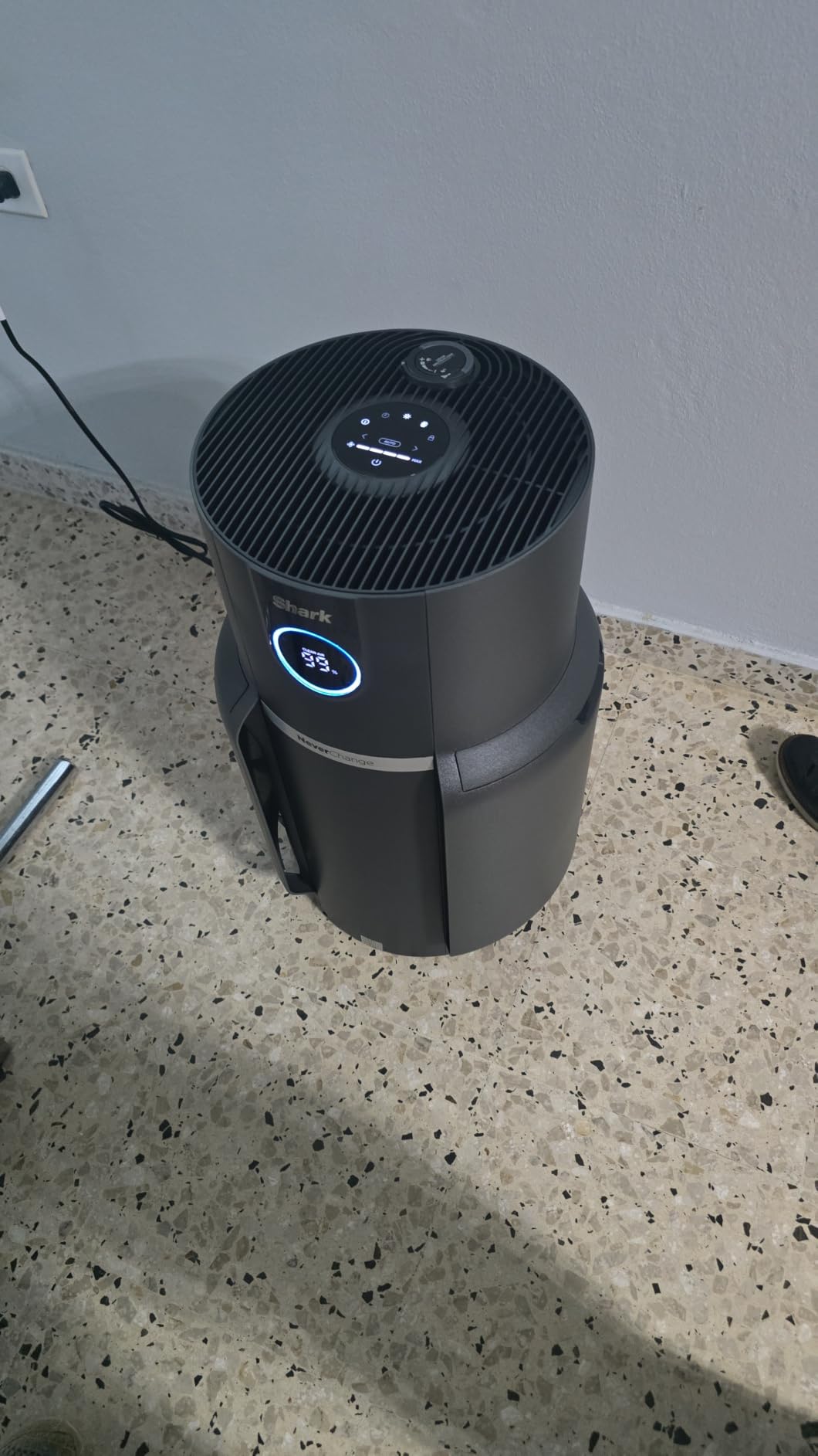 Shark NeverChange Air Purifier Max with Odor Neutralizer, HP302, Dove | 1,300 Sq. Ft. for Large Room, Kitchen, Office, HEPA-Exceeding Filter, Captures Pollutants, Pet Dander, Dust customer photo 2