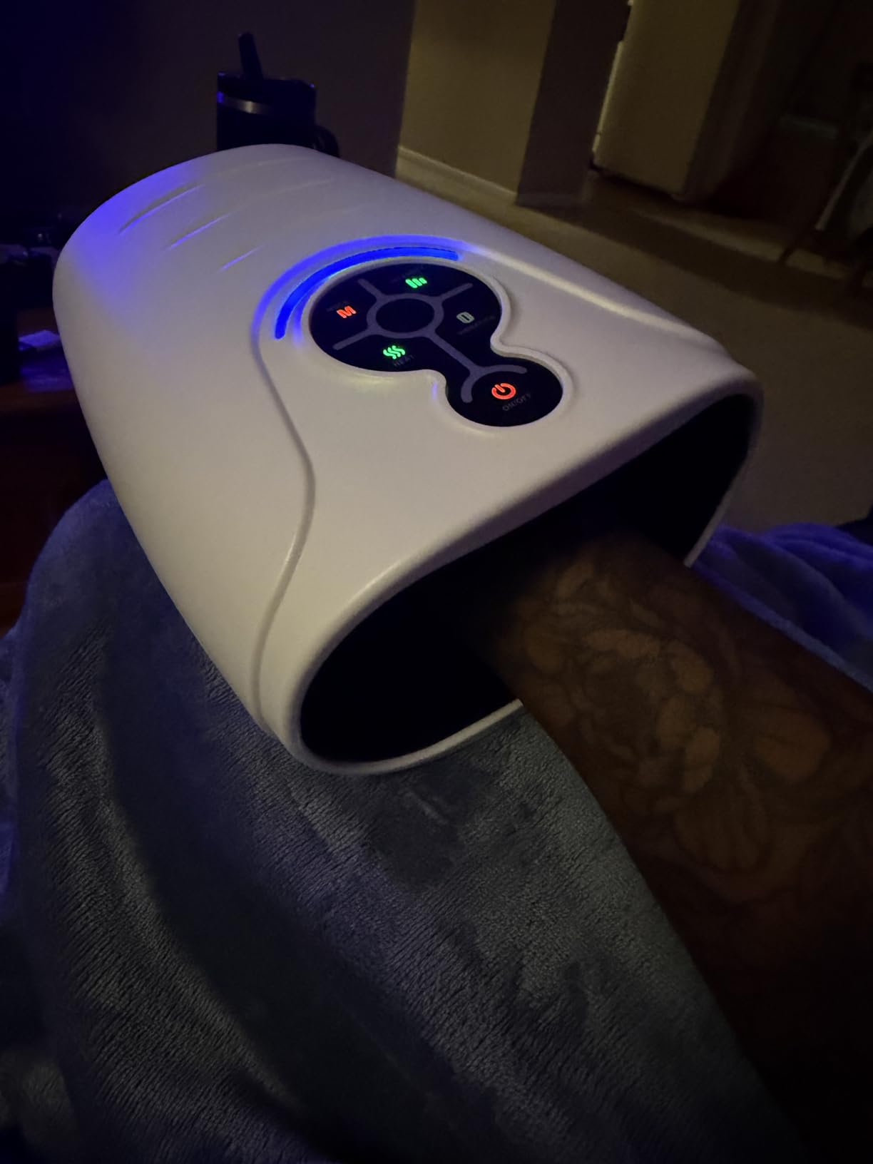 AERLANG Hand Massager,Mothers Day Gifts for Mom Her Birthday Gifts for Women Mom Hand Massage Machine with Heat and Compression Cordless Electric Hand Massager for Arthritis and Carpal Tunnel customer photo 1