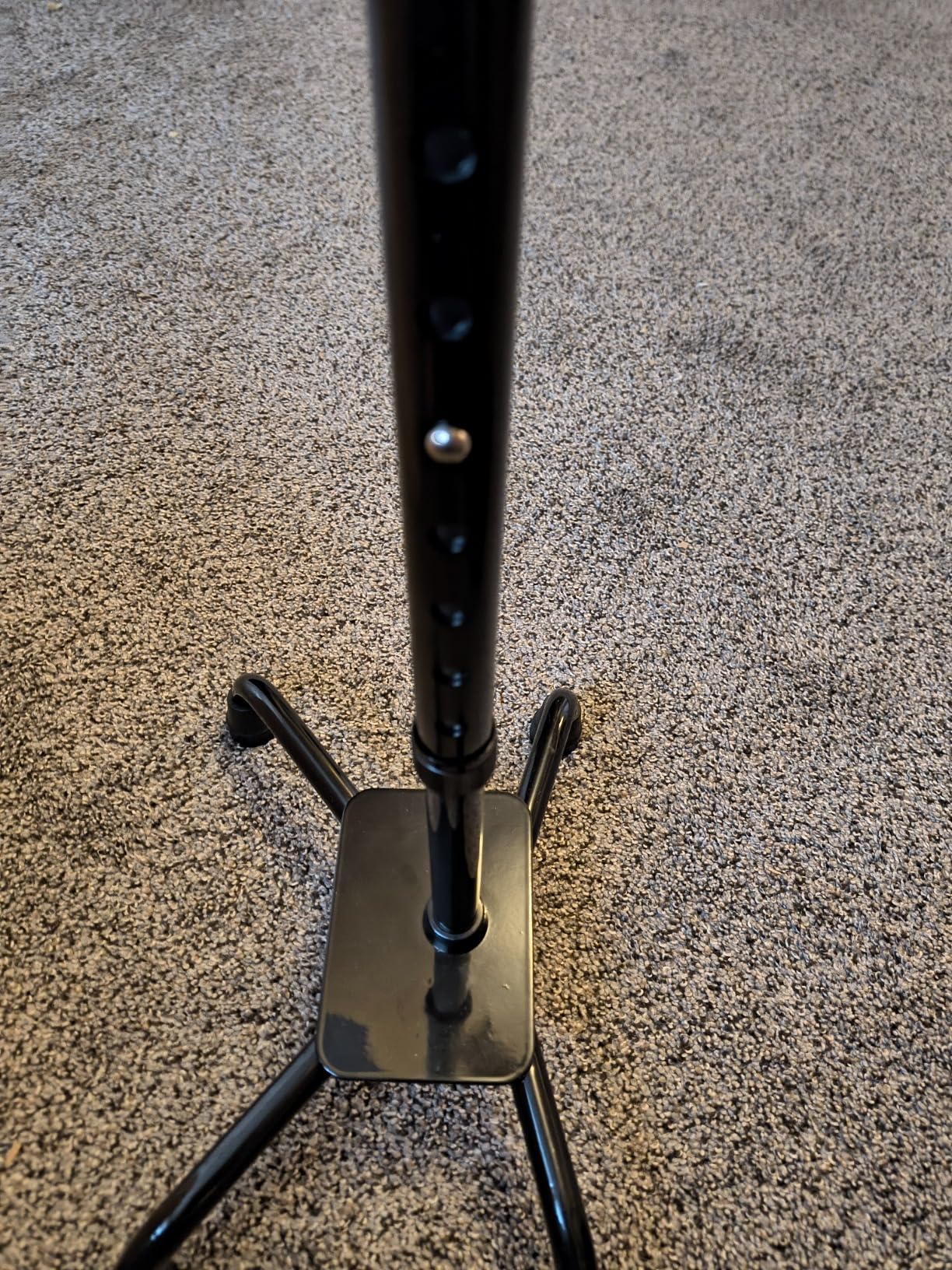 Medline Aluminum Quad Cane with Large Base for Balance, Knee Injuries, Leg Surgery Recovery & Mobility, Portable, Lightweight Walking Aid for Seniors & Adults customer photo 2