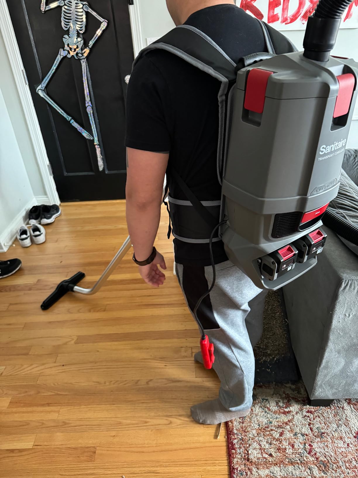 Sanitaire Transport Commercial Cordless Backpack Vacuum SC580A customer photo 1