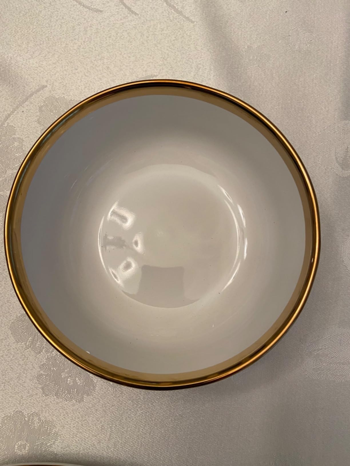 LOVECASA 16 Pieces Plates and Bowls Sets, Porcelain White and Gold Dinnerware Sets, Round Dinner Plates Dishes Set Service for 4, Dishwasher Safe and Scratch Resistant, White customer photo 1
