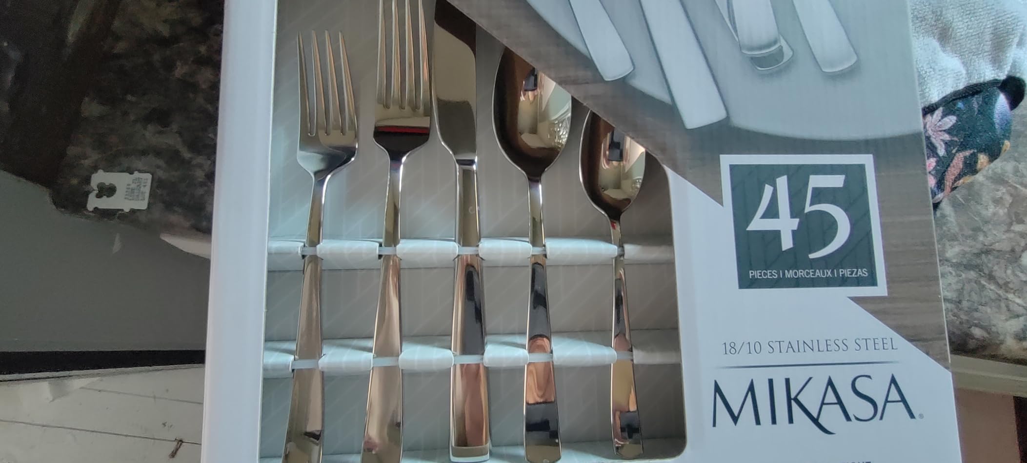 Mikasa Barrett 45-Piece Flatware Set, 18/10 Stainless Steel Silverware Set, Service for 8, Minimalist Square-Tip Handles, Dishwasher Safe customer photo 1