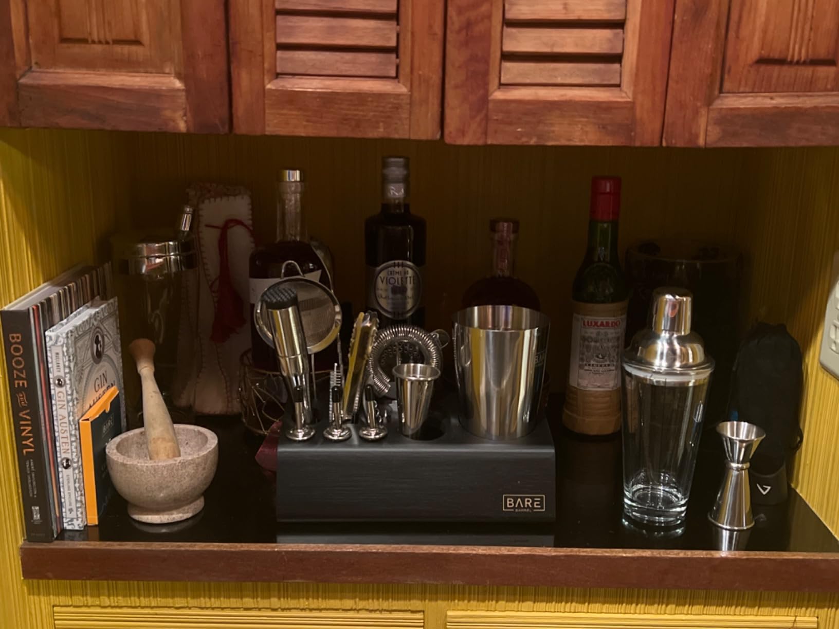BARE BARREL Mixology Bartender Kit Bar Set | 14-Piece Cocktail Shaker Set | Martini Barware Mixing Tools for Home Bartending | Incl. 35 Recipe Cards | Gift Set (28oz Boston Shaker, Silver/Black) customer photo 1