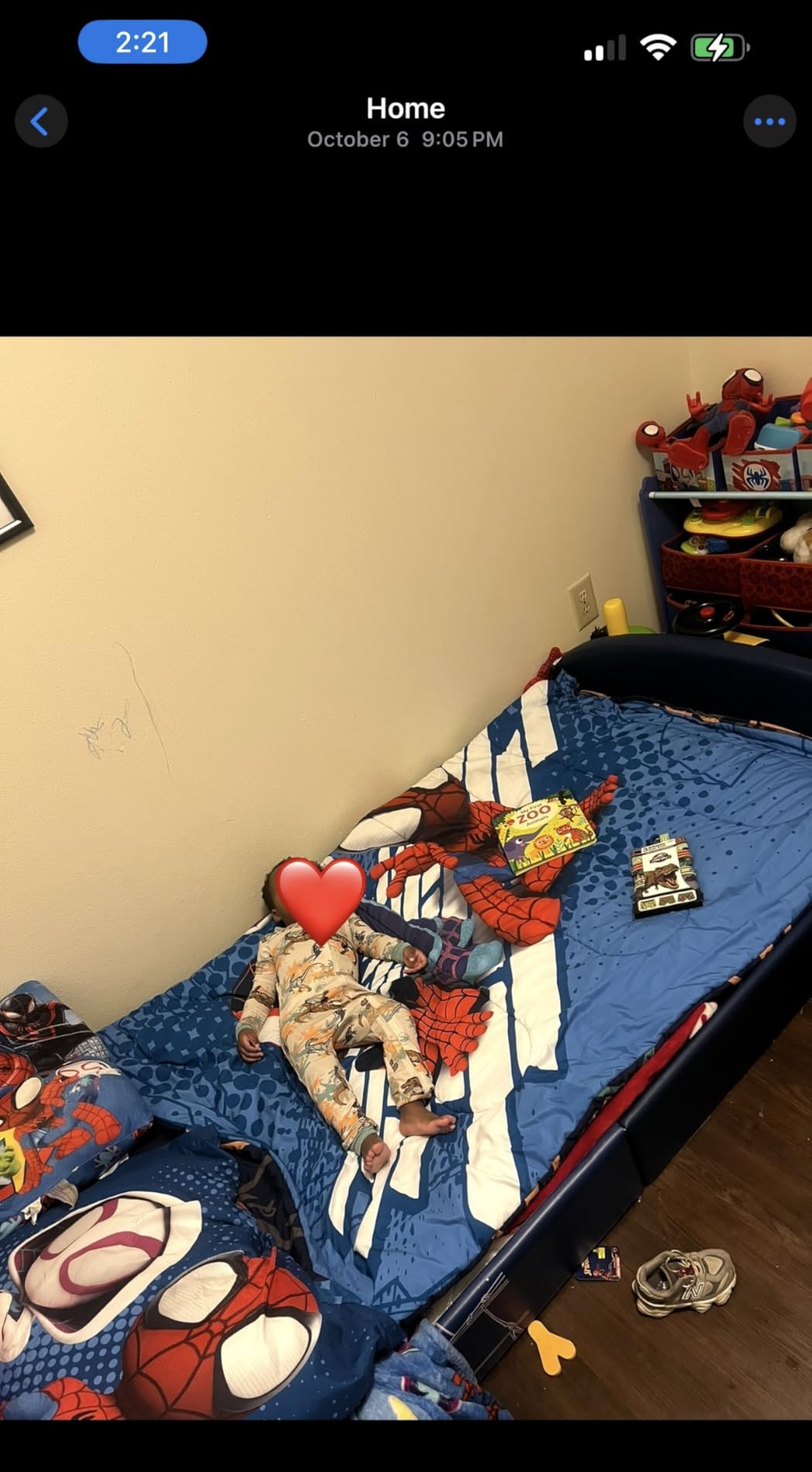 Delta Children PAW Patrol Upholstered Twin Bed, Blue customer photo 1