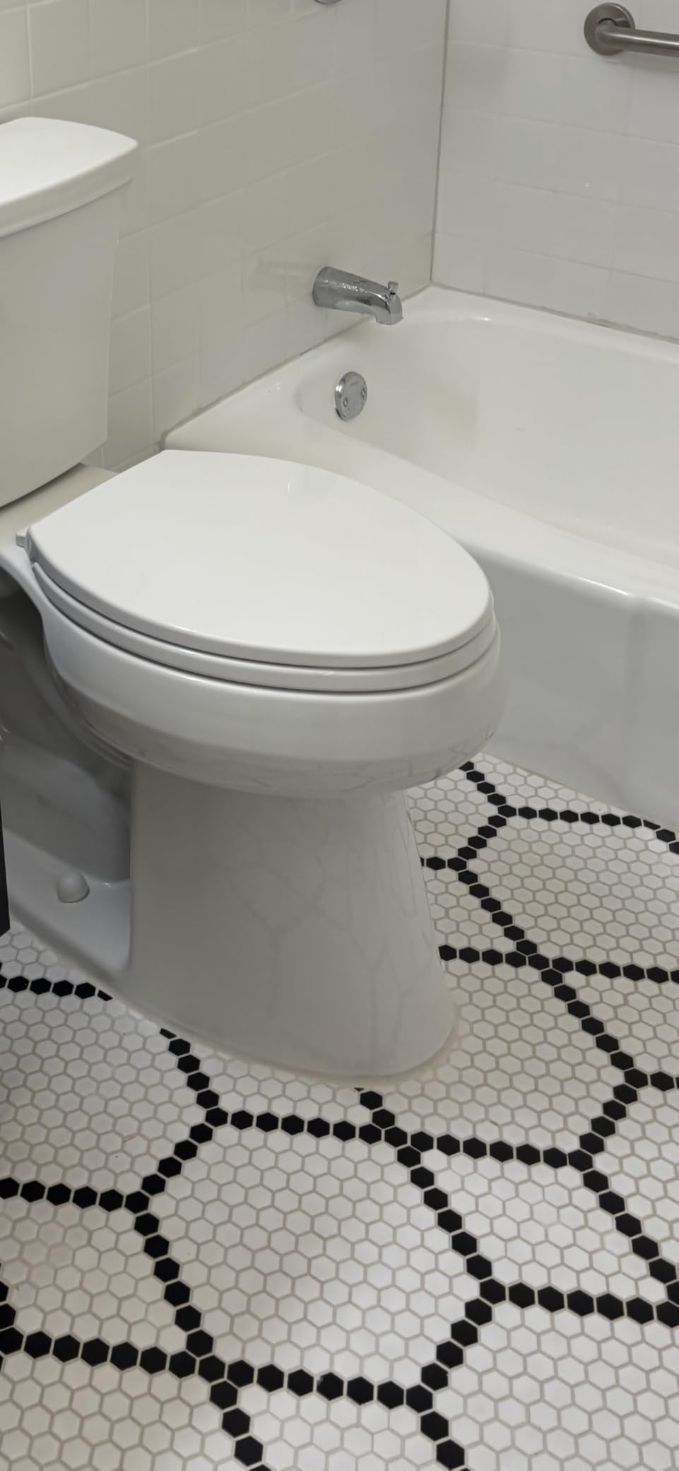 MSI White Black 12 in. x 12 in. Hive Pattern Porcelain Mosaic Tile customer photo 2