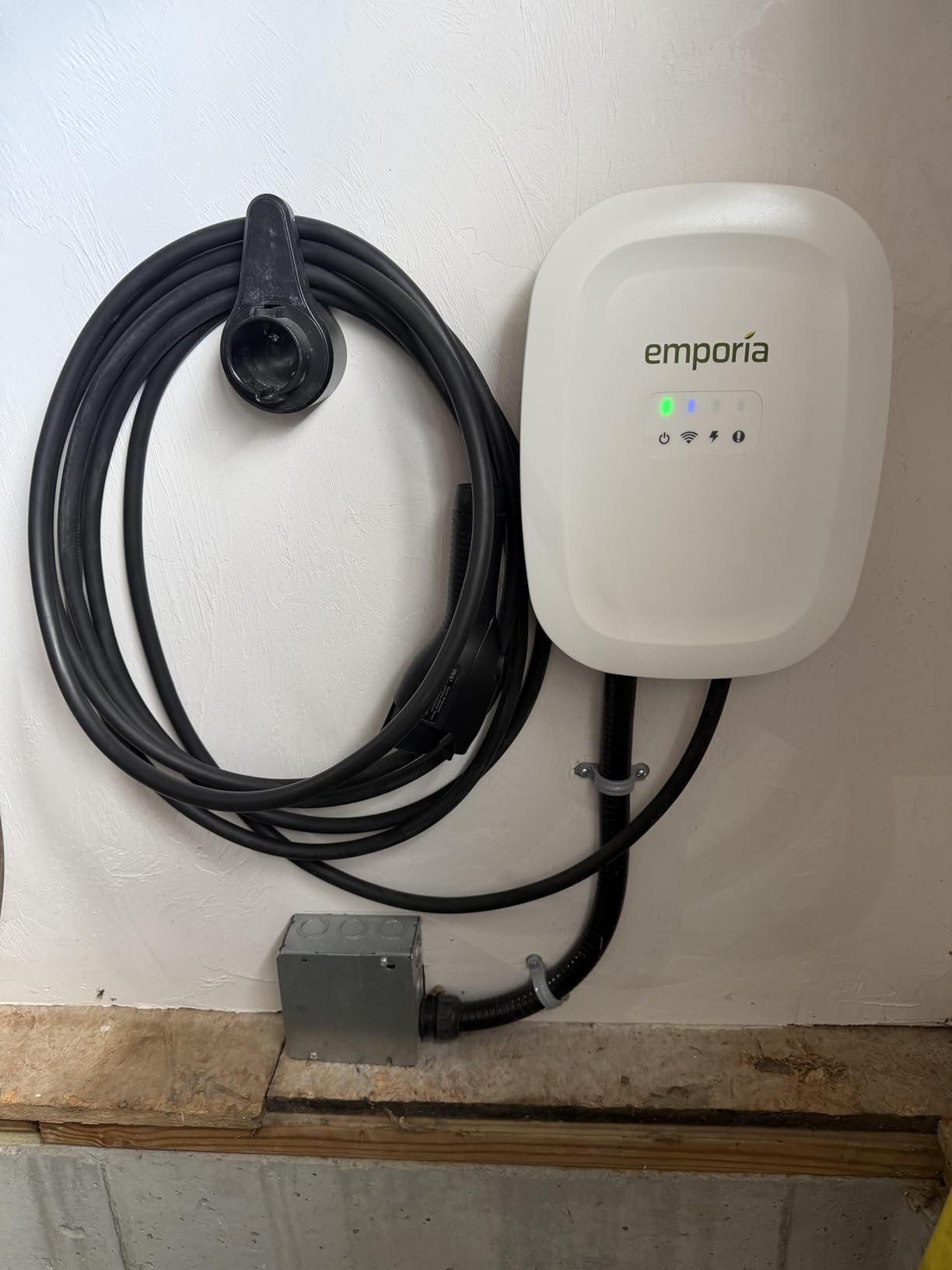 EMPORIA Level 2 EV Charger w/ J1772 Connector - 48 Amp, 240V WiFi Enabled Electric Vehicle Charging Station, 25ft Cable, Hardwired with Whip, White customer photo 2