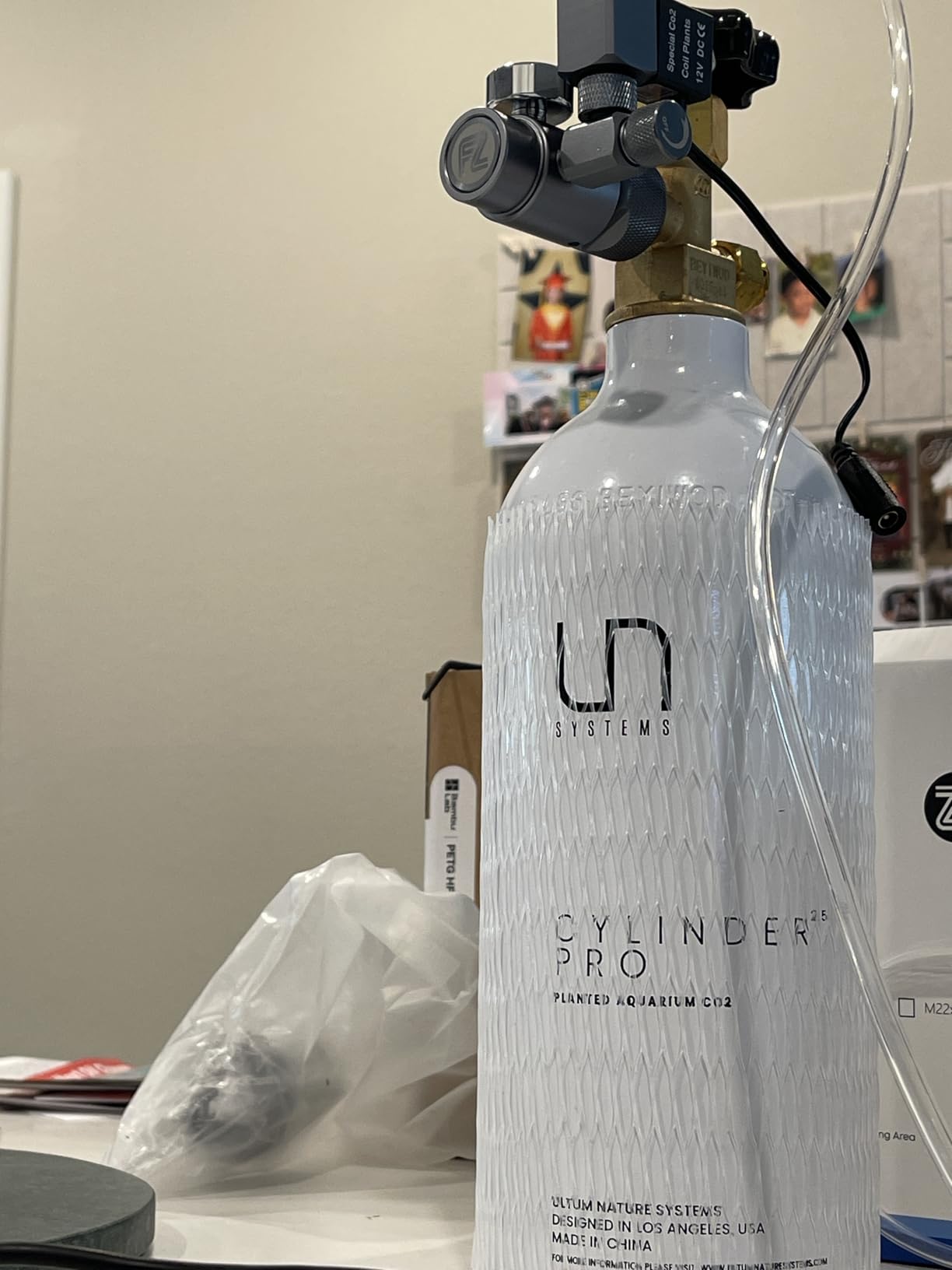 Ultum Nature Systems CO2 Cylinder Pro for Planted Aquariums - CO2 Tank w/On/Off Valve, Aluminum CO2 Canister for Aquarium Plants - Tank for Fishtank CO2 & Aquarium Accessories - 2.5 LB customer photo 1