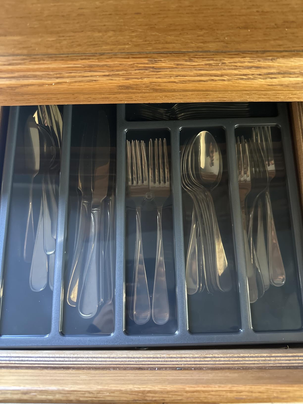 Lifewit Silverware Organizer with Lid, Covered Utensil Tray, 12.6x11.8 | Plastic Cutlery Storage Box for Kitchen Drawer and Countertop, Flatware Case Holder for Spoons Forks Knives, Gray customer photo 1