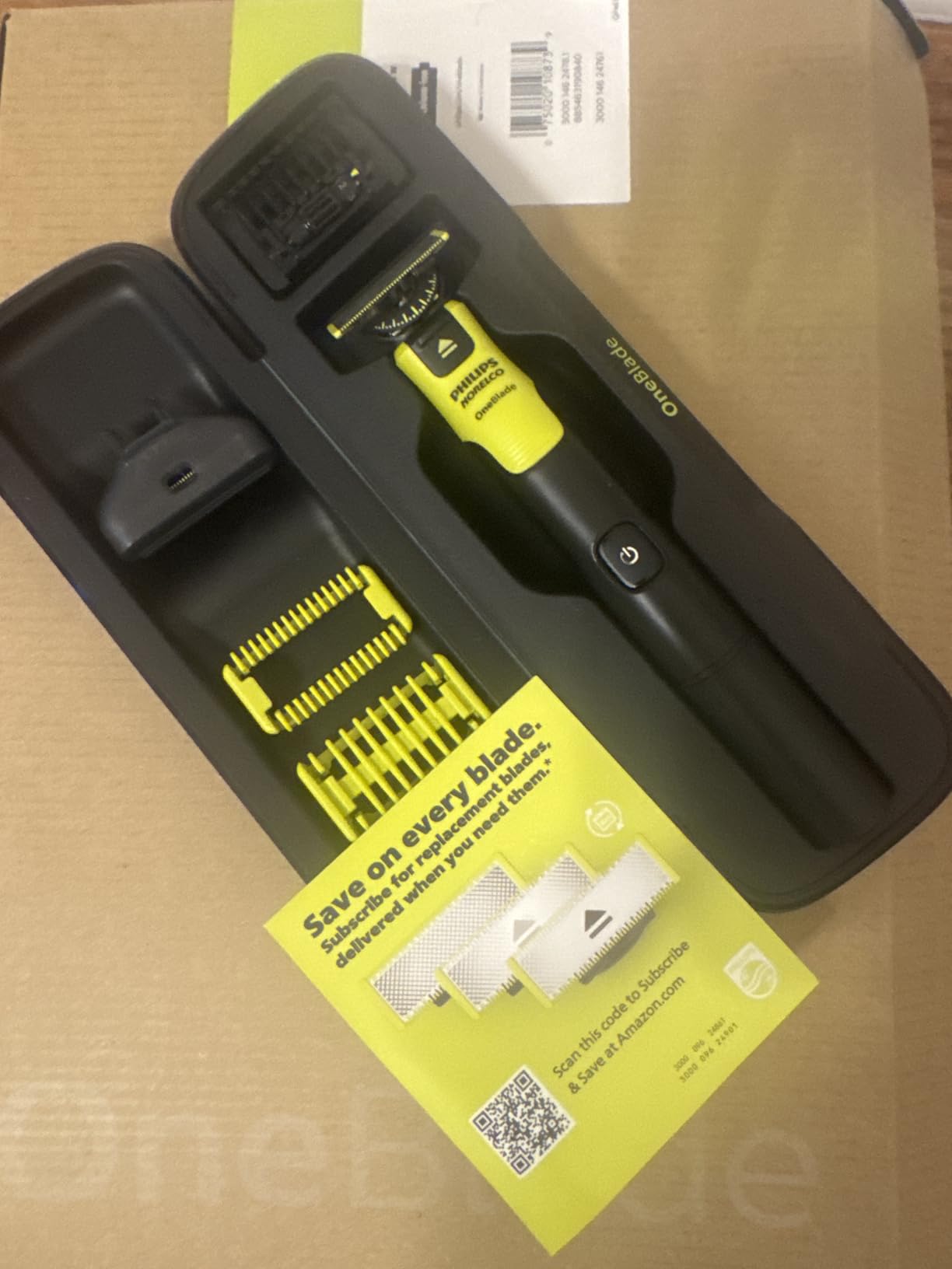 Philips Norelco OneBlade 360 with Connectivity Hybrid Face + Body, Electric Beard Trimmer, Shaver and Body Groomer Kit with 360 Blade Tech, 1x360 Blade, 5-in-1 Comb, Travel Case, Model QP4631/90 customer photo 2