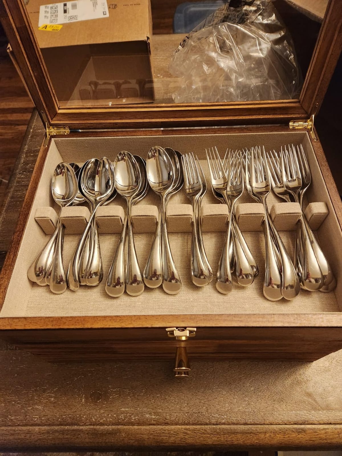 Silverware Box, 3-Layer Wooden Silverware Storage Box with Glass Lid, 14.5x10.6 Inches Luxury Style Decor Flatware Storage Case for Fine Flatware & Utensils, Gift Idea (Walnut) customer photo 1