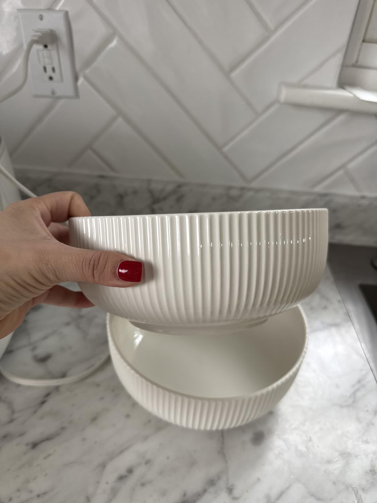 Mfacoy 2 Pack Salad Bowl, 8 inch 60 oz Large Serving Bowl Set, Deep Bowl for Kitchen, White Ceramic Bowl Set for Soup, Cereal, Ramen, Pasta, Salad, Dishwasher & Microwave Safe, Easy Clean customer photo 2