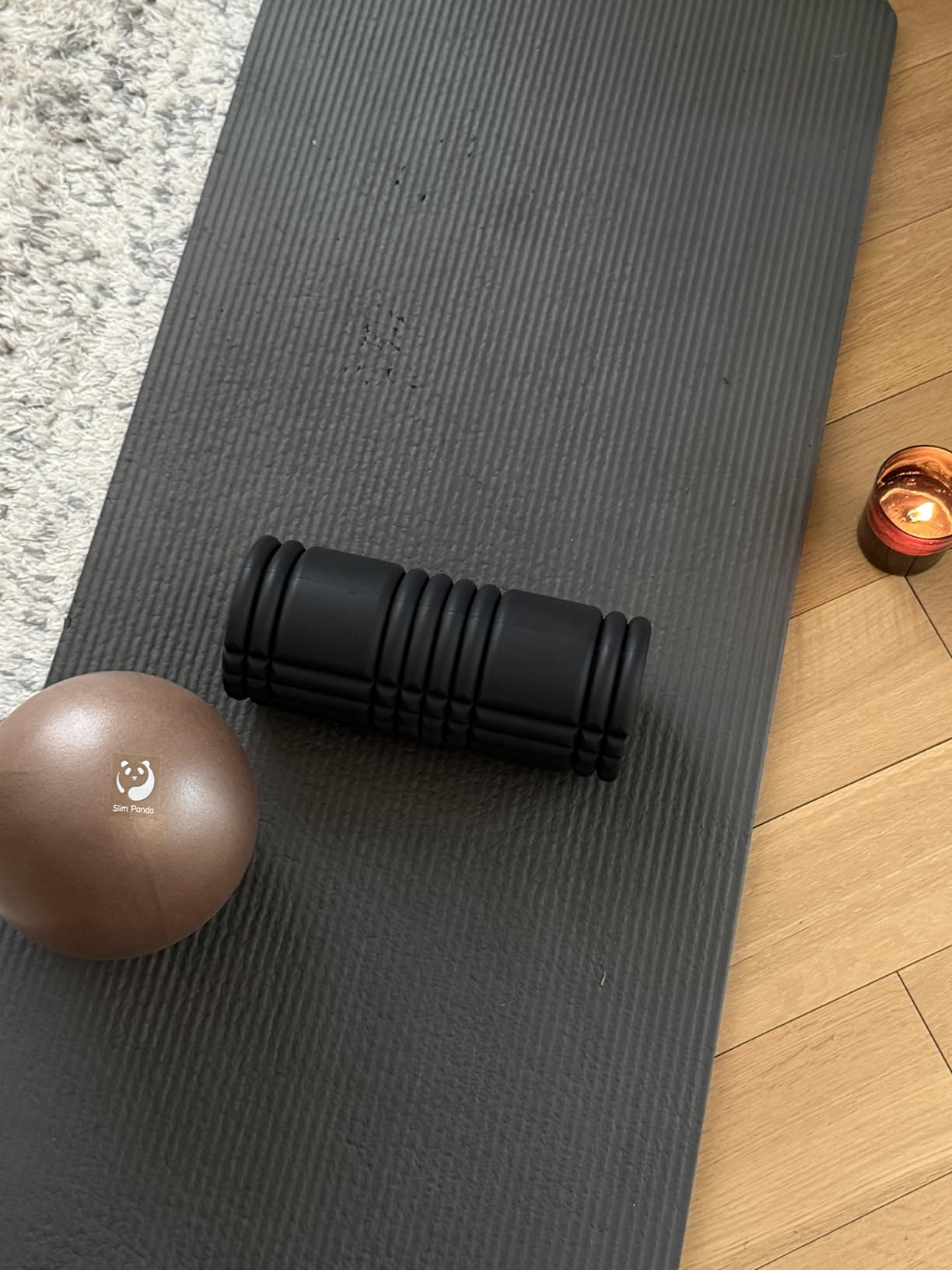 Slim Panda Pilates Ball, 9 Inch Small Exercise Ball, Anti Burst Mini Yoga Ball for Stability, Workout, Barre, Core Strength, Physical Therapy, Balance, Stretching customer photo 1
