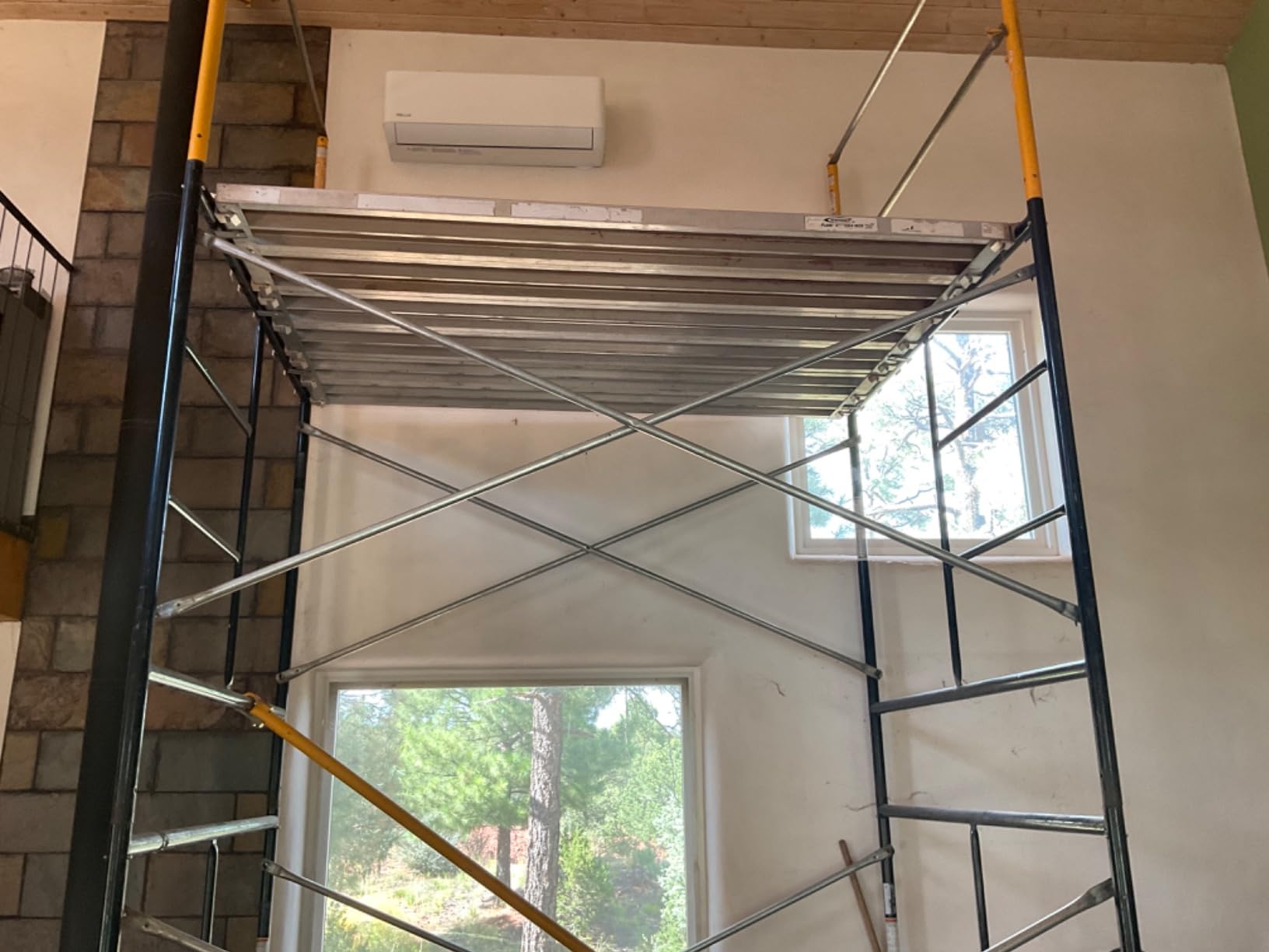 DELLA 12000 BTU Mini Split AC with Soft Airflow, 24 SEER2 230V, Hyper Heat to -13°F, Energy Star, Heat Pump, Up to 550 Sq. Ft, Smart WiFi Alexa Control, 1 Ton Ductless Inverter System, 16.4ft Kit customer photo 1