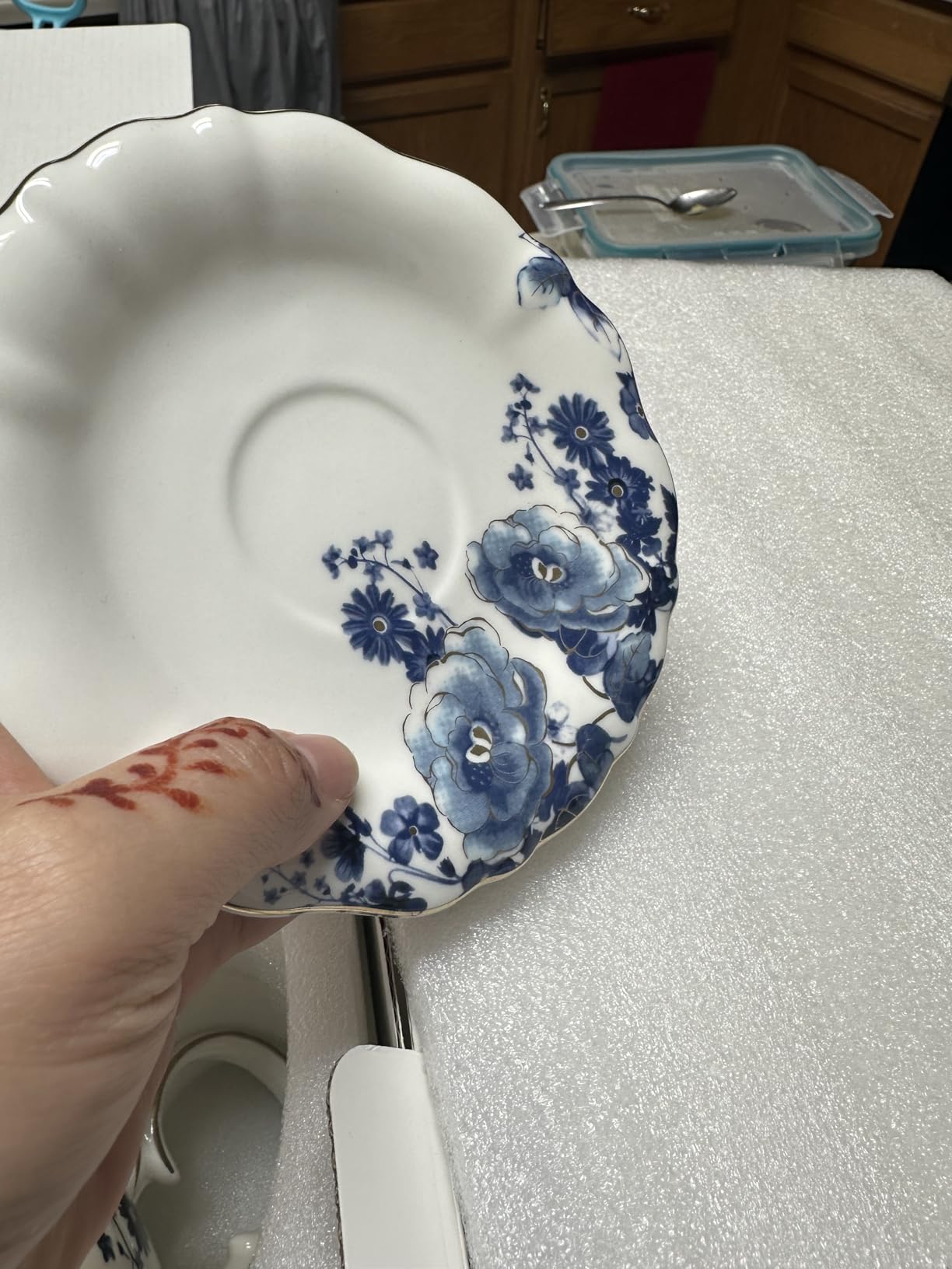 21-Piece Bone China Tea Set for Adults, Blue and White Porcelain Tea Set for 6, Vintage Floral Tea Cup Set With Teapot, Tea Party Sets for Women Gift, Gift Box customer photo 1