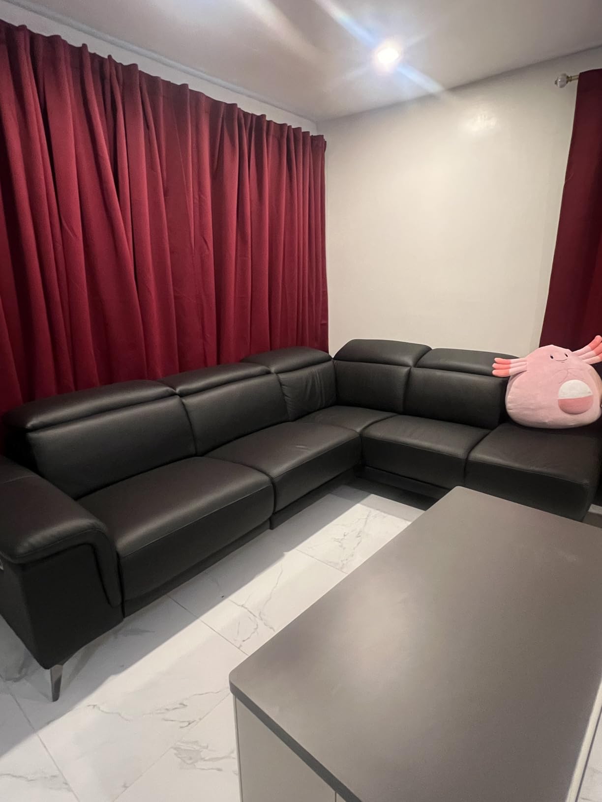 Valencia Pista Leather Reclining Sectional Sofa with Right Hand Chaise - Italian Nappa 11000 Top Grain Leather Couch customer photo 2