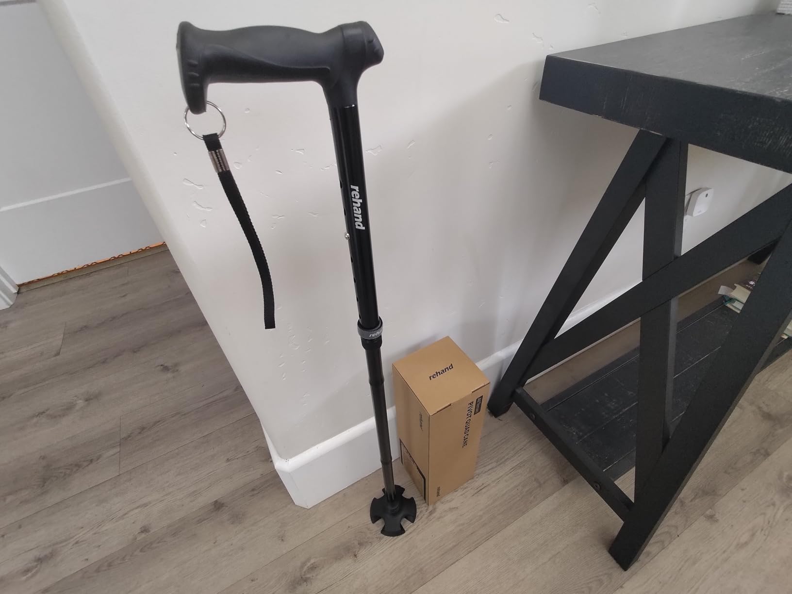 REHAND Walking Cane for Men & Women - Foldable, Adjustable, Lightweight, Self Standing Pivot Walking Cane, Soft Handle Grip, with Travel Bag customer photo 1