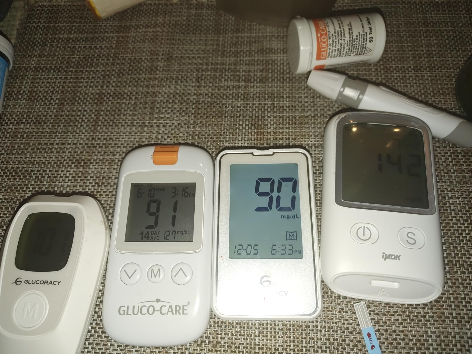 IMDK Blood Glucose Monitor Kit, Clinically Accurate Blood Sugar Test Kit with 100 Glucometer Strips, 100 Lancets, 1 Lancing Devices, No Coding Required customer photo 1