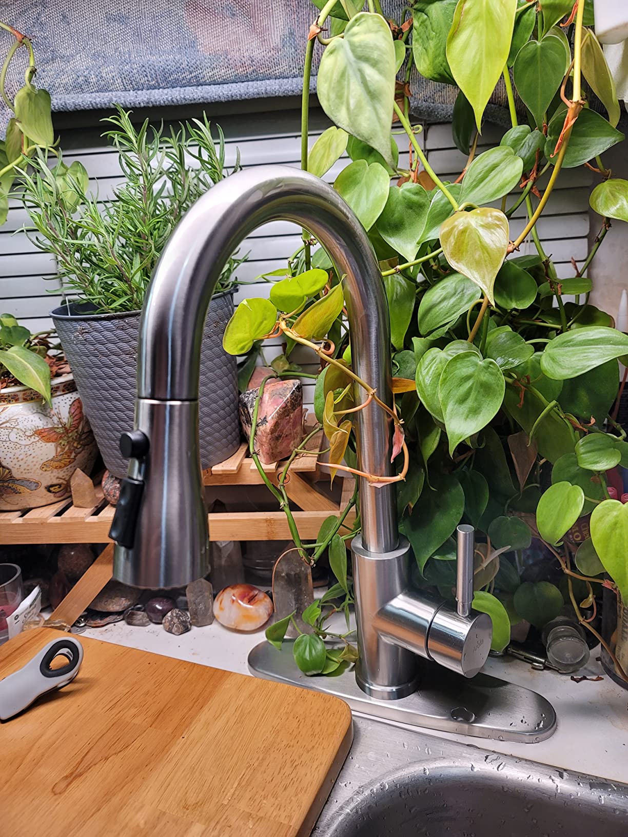 Arofa Touchless Kitchen Faucet, Motion Sensor, Pull-Down, Brushed Nickel | Touchless, Motion Sensor, Pull-Down Sprayer, Single Handle, Brushed Nickel, Stainless Steel, Kitchen Sink customer photo 1