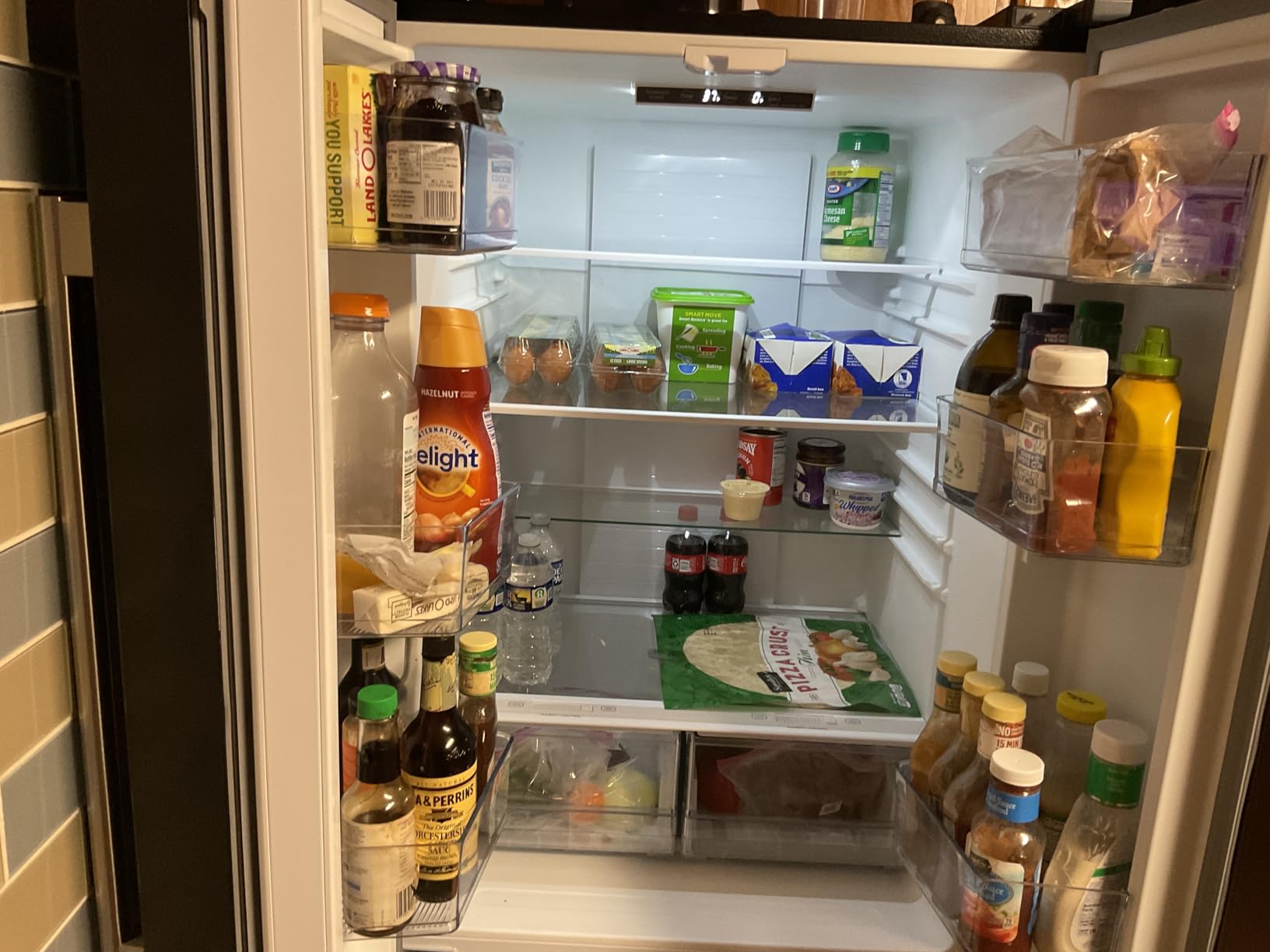 BLACK+DECKER 14 Cu. Ft. Convertible Freezer Refrigerator, Upright Freezer with Glass Shelves, ENERGY STAR rated, Frost Free, BUC1400XW, White customer photo 1