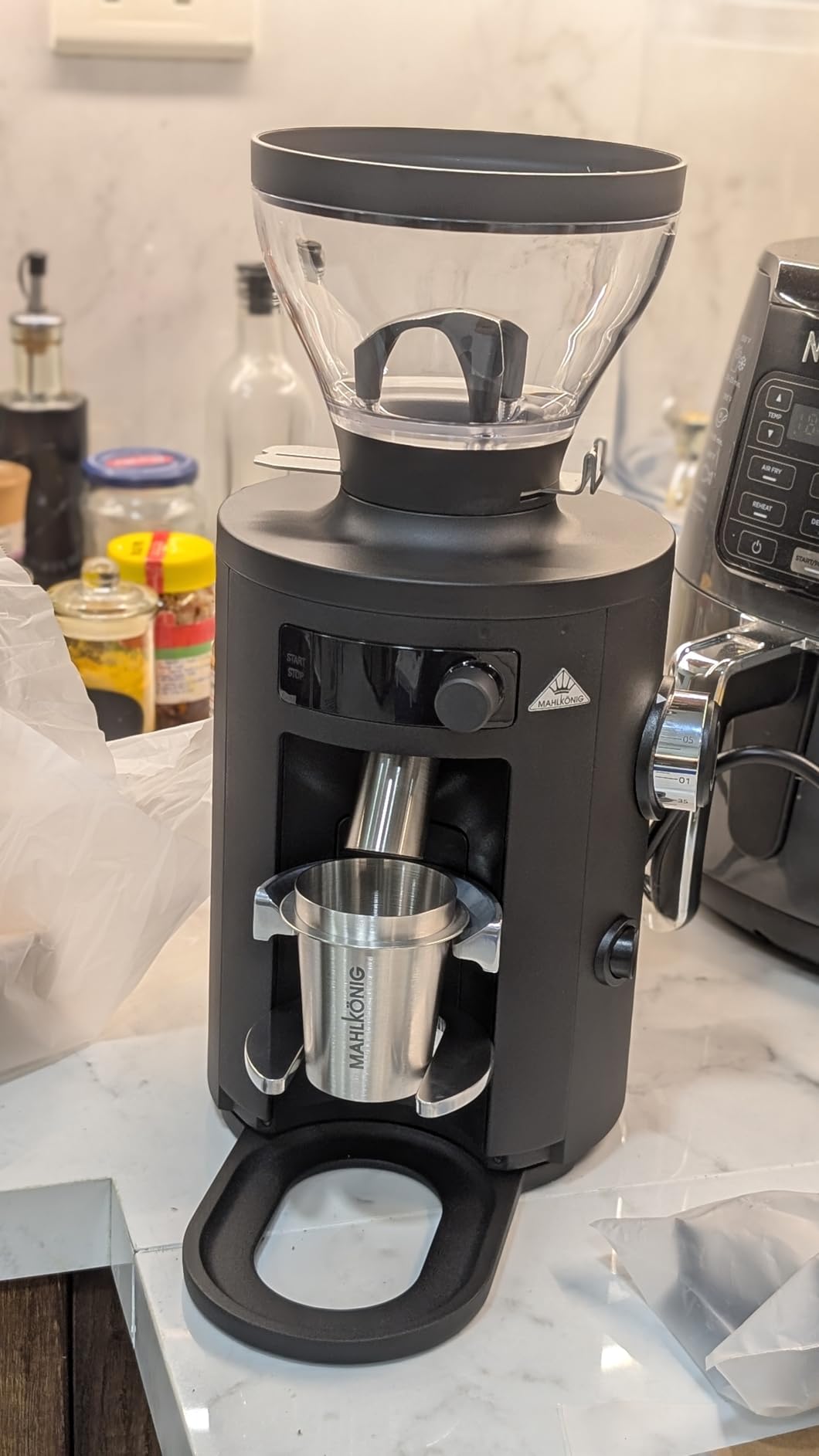 Mahlkonig X54 Allround Electric Coffee Grinder, Coffee Bean Grinder, Burr Coffee Grinder, Coffee Grinders for Home Use with Stepless Adjustment for Precise Grinds, Capacity - 250 gm (White) customer photo 1