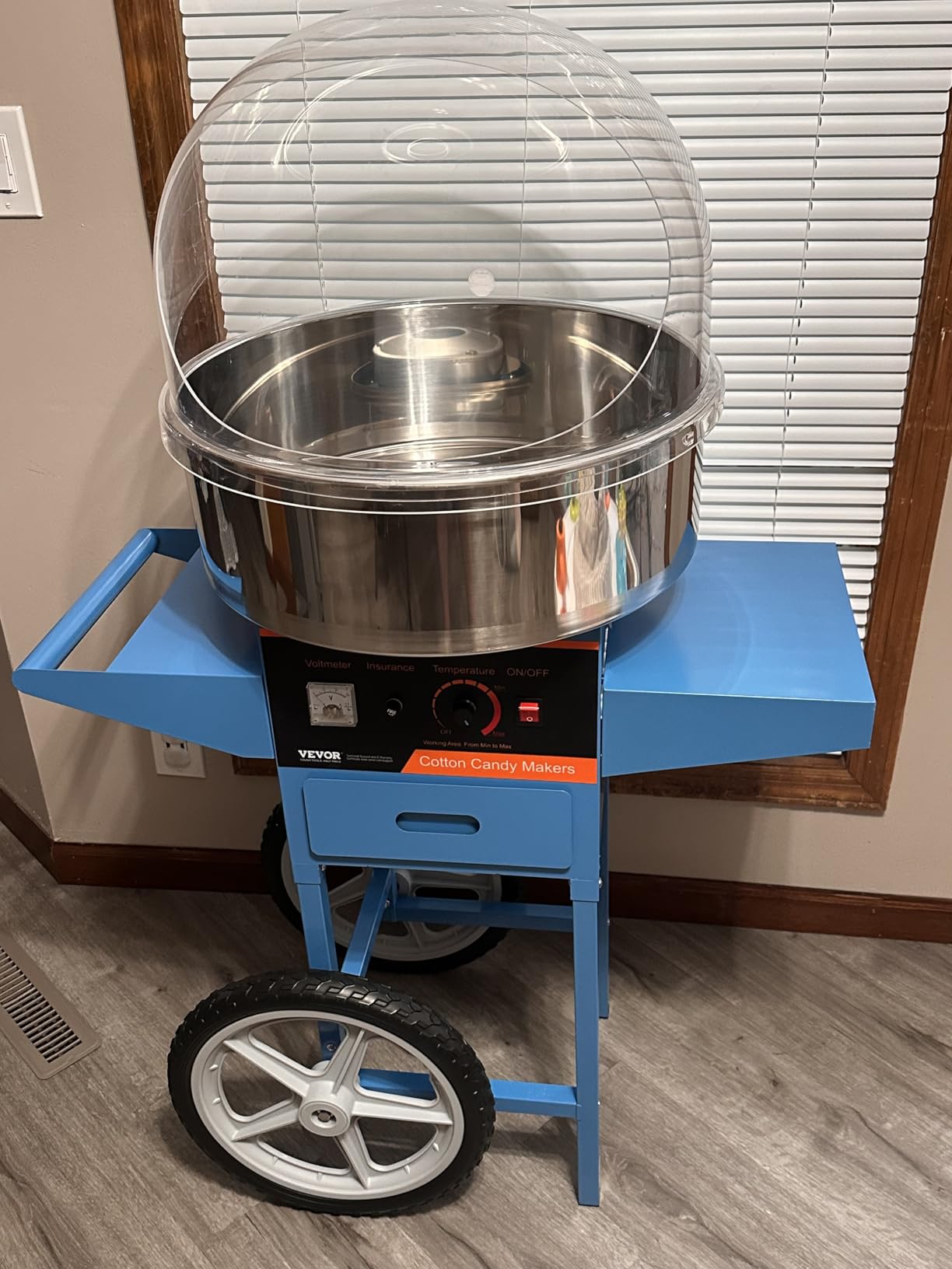 VEVOR Electric Cotton Candy Machine Cart, 1000W Commercial Floss Maker w/Stainless Steel Bowl, Sugar Scoop and Drawer, Perfect for Home, Carnival, Kids Birthday, Family Party, Red customer photo 1