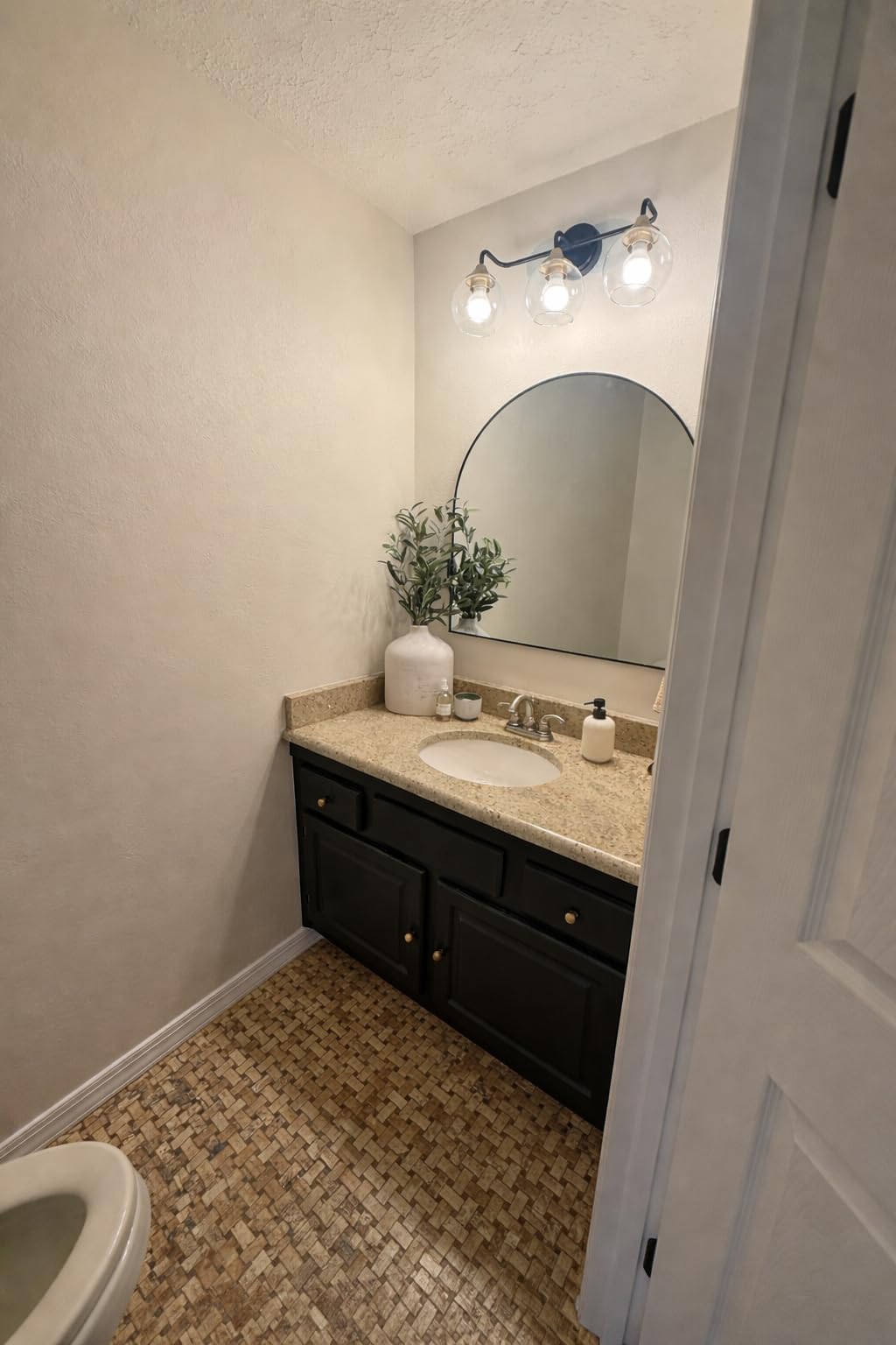 VooBang Arched Wall Mirror, 30 x 38 inch Arch Bathroom Mirror Black | Wall Mounted Bathroom Vanity Mirror with Arch Metal Frame, Modern Room Decor for Bedroom, Entryway, Hanging or Leaning customer photo 1