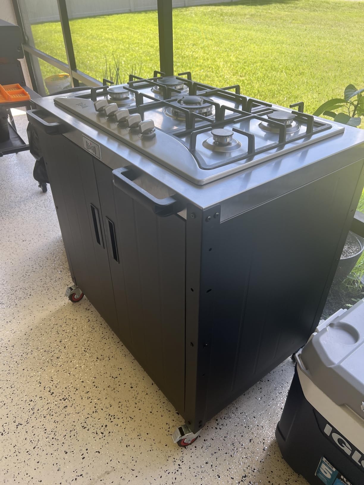 Feasto Outdoor Kitchen Island with Propane Gas Stove and Storage Cabinet, 35-Inch Outdoor Cooking Station with 304 Stainless Steel Top & Lockable Wheels for Backyard Patio, Black & Silver customer photo 1