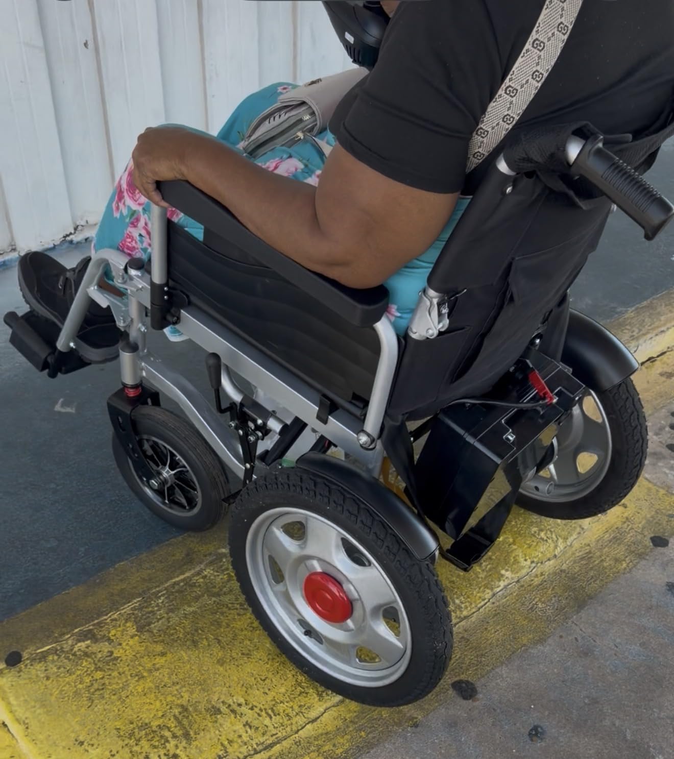 400LB Capacity Heavy-Duty Electric Wheelchair for Adults, Seniors | 20inch Extra Wide Seat, 500w Dual Motors, FSA&HSA Eligible, 15 Miles Long Travel Range, Foldable, All Terrain, Indoor&Outdoor Use customer photo 2