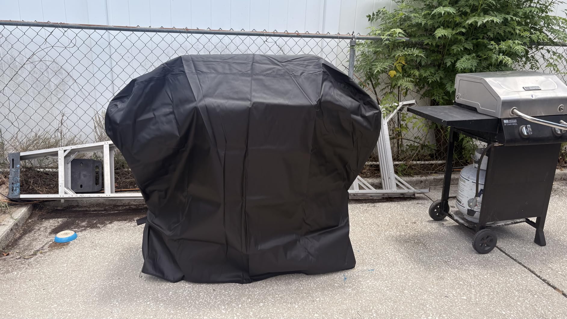 Grill Cover, 58 inch Heavy Duty BBQ Gas Grill Cover for Outdoor Grill, Waterproof, Weather Resistant, Anti-UV, Rip-Proof, Fade Resistant Barbecue Cover with Hook-and-Loop Straps for Most Grills customer photo 2