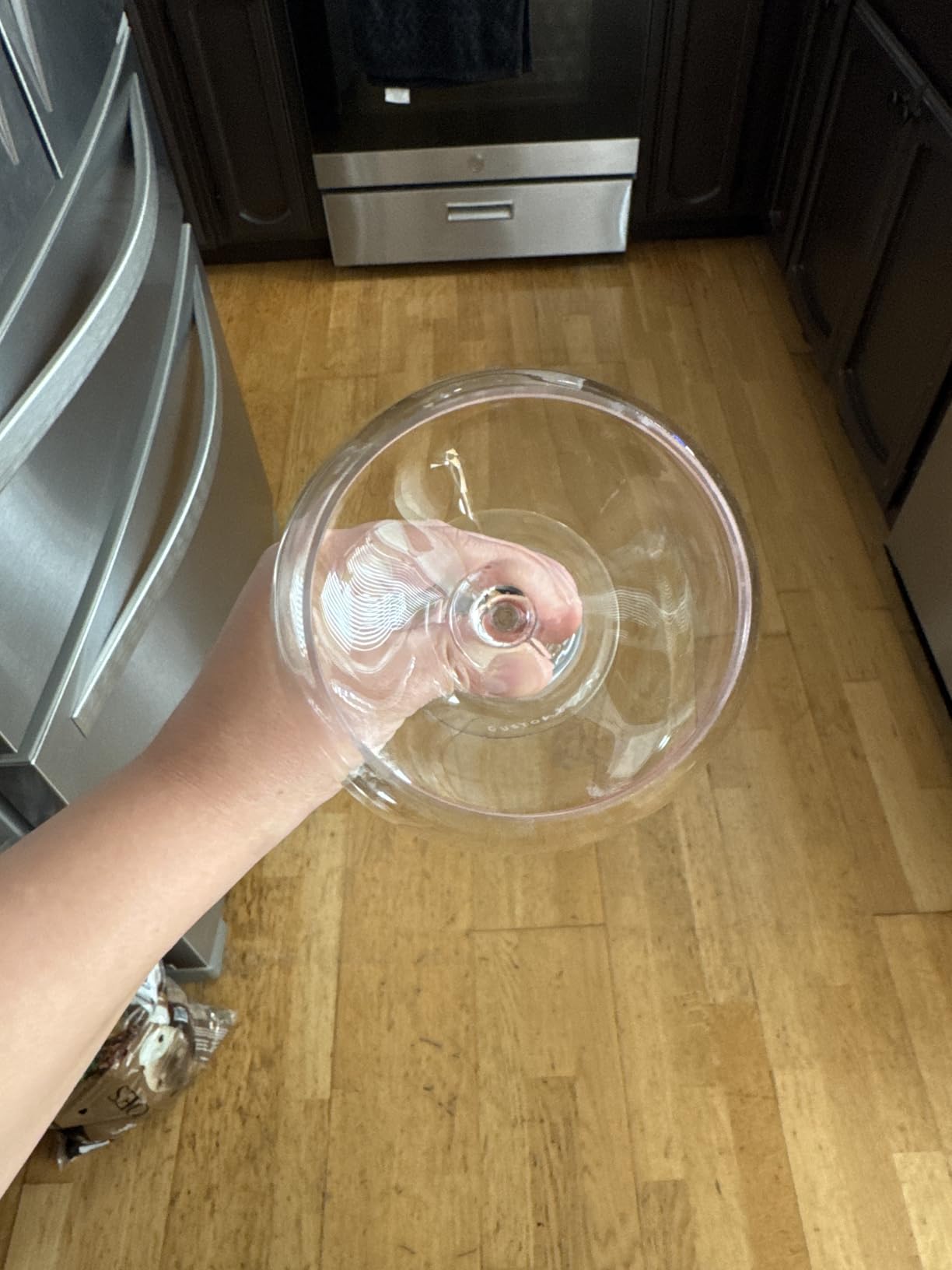 Gusto Nostro Crystal Wine Glasses Set of 4, 22 Oz Long Stem Modern Wine Glasses for White and Red Wine, Dishwasher Safe, Fancy, Elegant customer photo 1