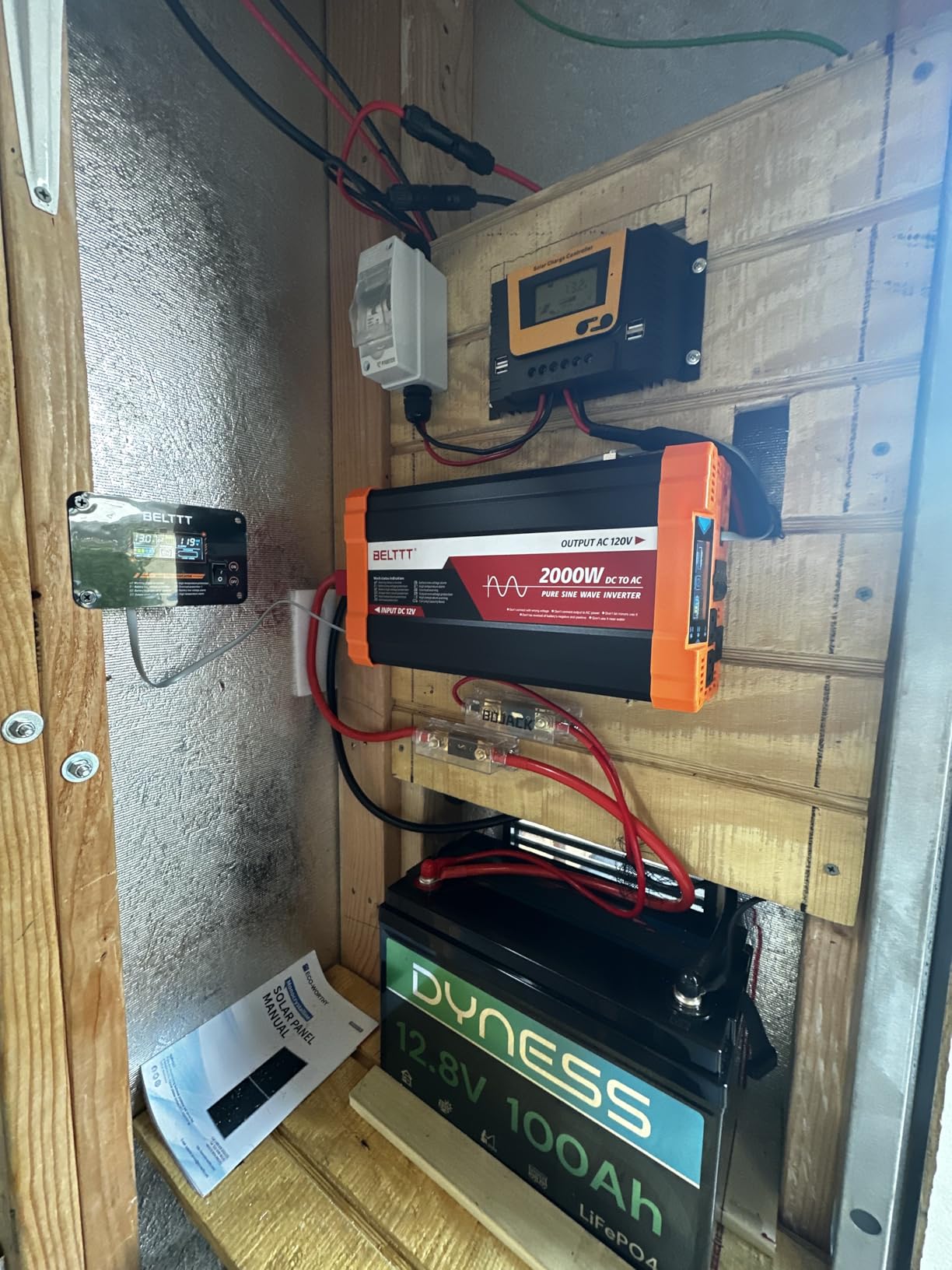 BELTTT 2000W Pure Sine Wave Inverter, Inverter 12V DC to 120V AC for Solar, RV, Truck, Outdoor, Power Inverter with Dual AC and 20A Socket, 5V 2.1A USB, Surge 4000W, Hardwire Port, Remote Controller customer photo 1
