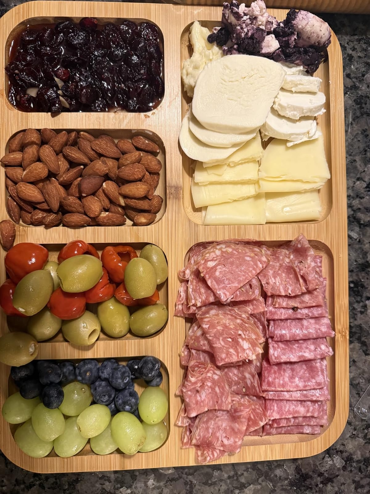 Renmxj Portable Charcuterie Boards with Lid, Cheese, Veggie & Snack Tray | Clear Lid Keeps Food Fresh, Travel Portable Board for Kitchen, Picnic and Party, House Warming Gifts New Home customer photo 2
