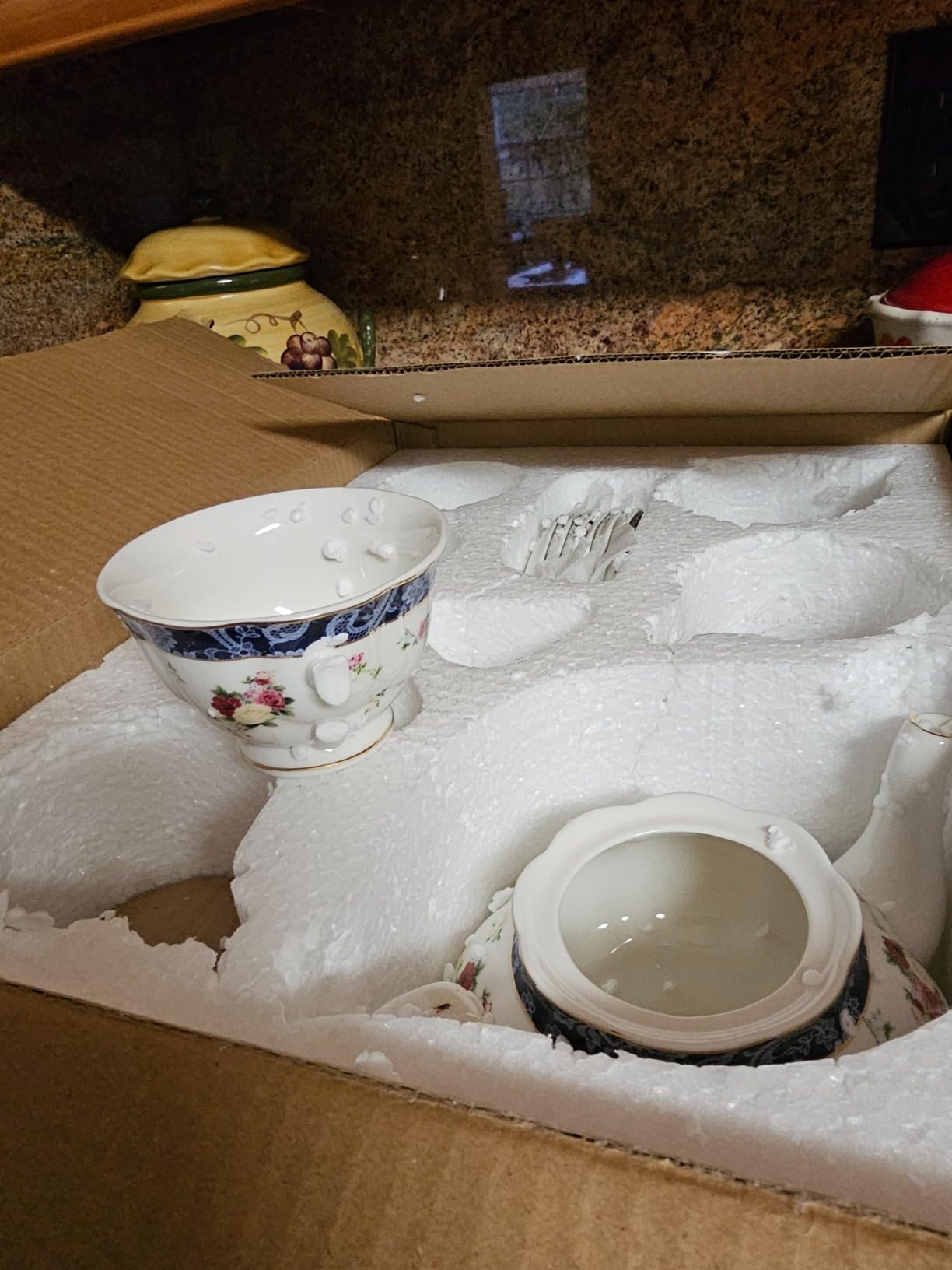 fanquare Bone China Tea Sets for Adults, 21-Piece Blue Lace and Roses Porcelain Tea Service with Sugar Bowl & Creamer, English Cremic Floral Teacups Set of 6 for Women Tea Party customer photo 2