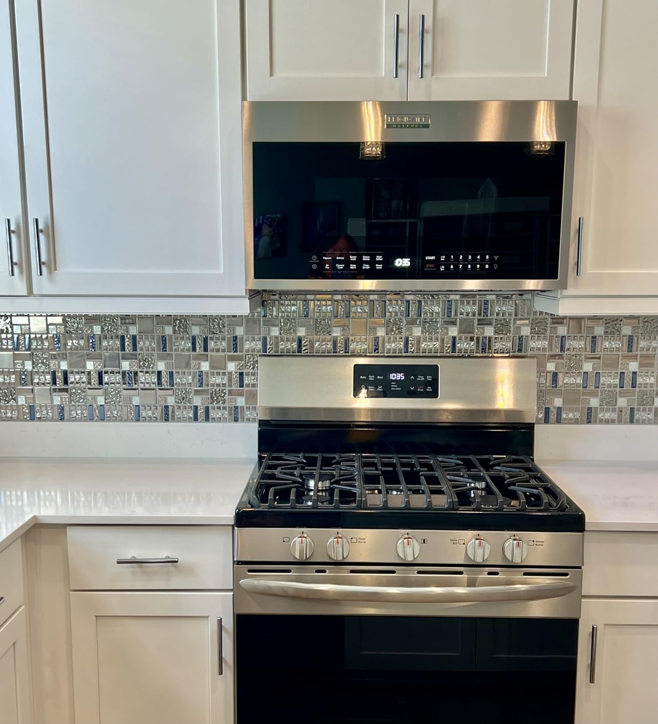 White Glass Mosaic Subway Tile for Kitchen Backsplash and Bathroom Wall, 5 Sheets Glossy Glass Tile, 11.9 x 11.7 in, 5 Sq.Ft., Heat and Water Resistant for Shower, Fireplace, Accent Wall customer photo 2