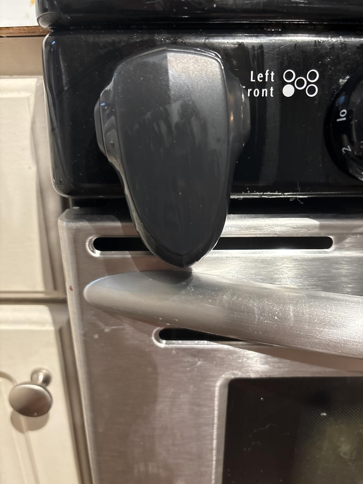 Baby Proof Me Oven Lock - Child Safety Door Lock, Appliance Baby Proofing | Heat-Resistant Adhesive Oven Door Lock for Child Safety, Stops Toddlers Opening the Oven, Fits Most Flat Oven Doors - White customer photo 1