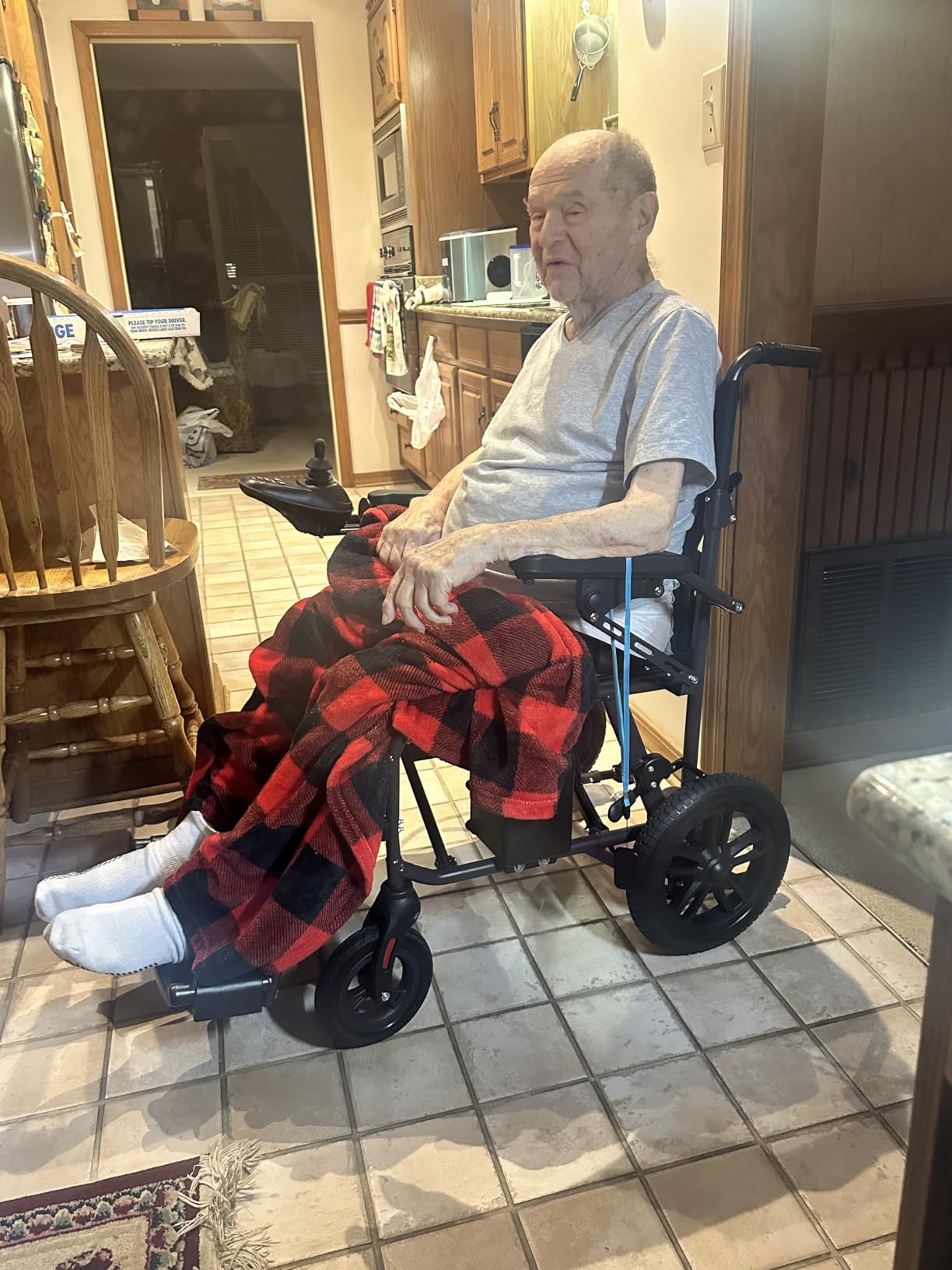 Premium Lightweight Foldable Electric Wheelchairs for Adults, Seniors | 15 Miles Long Travel Range, Sturdy, Durable, All Terrain, Motorized Wheelchairs for Indoor/Outdoor Use, 300LBS Weight Capacity customer photo 1