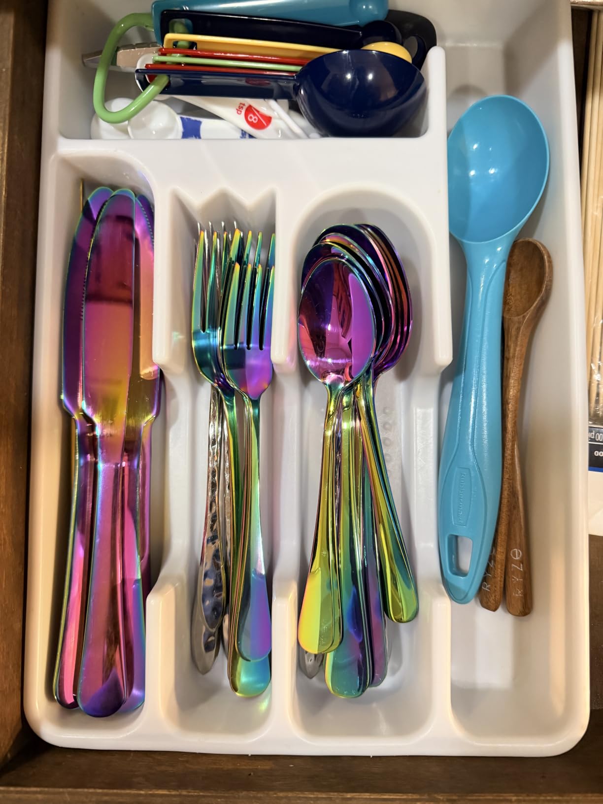 PHILIPALA 20 Piece Gold Silverware Set, Stainless Steel Flatware Set for 4 Food Grade Novelty Flatware Cutlery Utensil Set Include Knife Fork Spoon Mirror Polished Dishwasher Safe customer photo 2