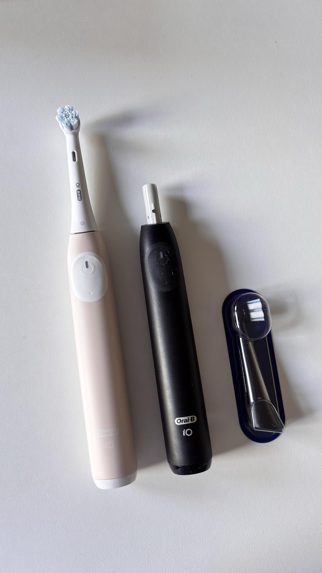 Oral-B iO Series 2 Limited Simple Clean Rechargeable Electric Toothbrush for Adults, Night Black, 3 Modes, Automatic Pressure Sensor for Gum Care, Travel Case customer photo 1