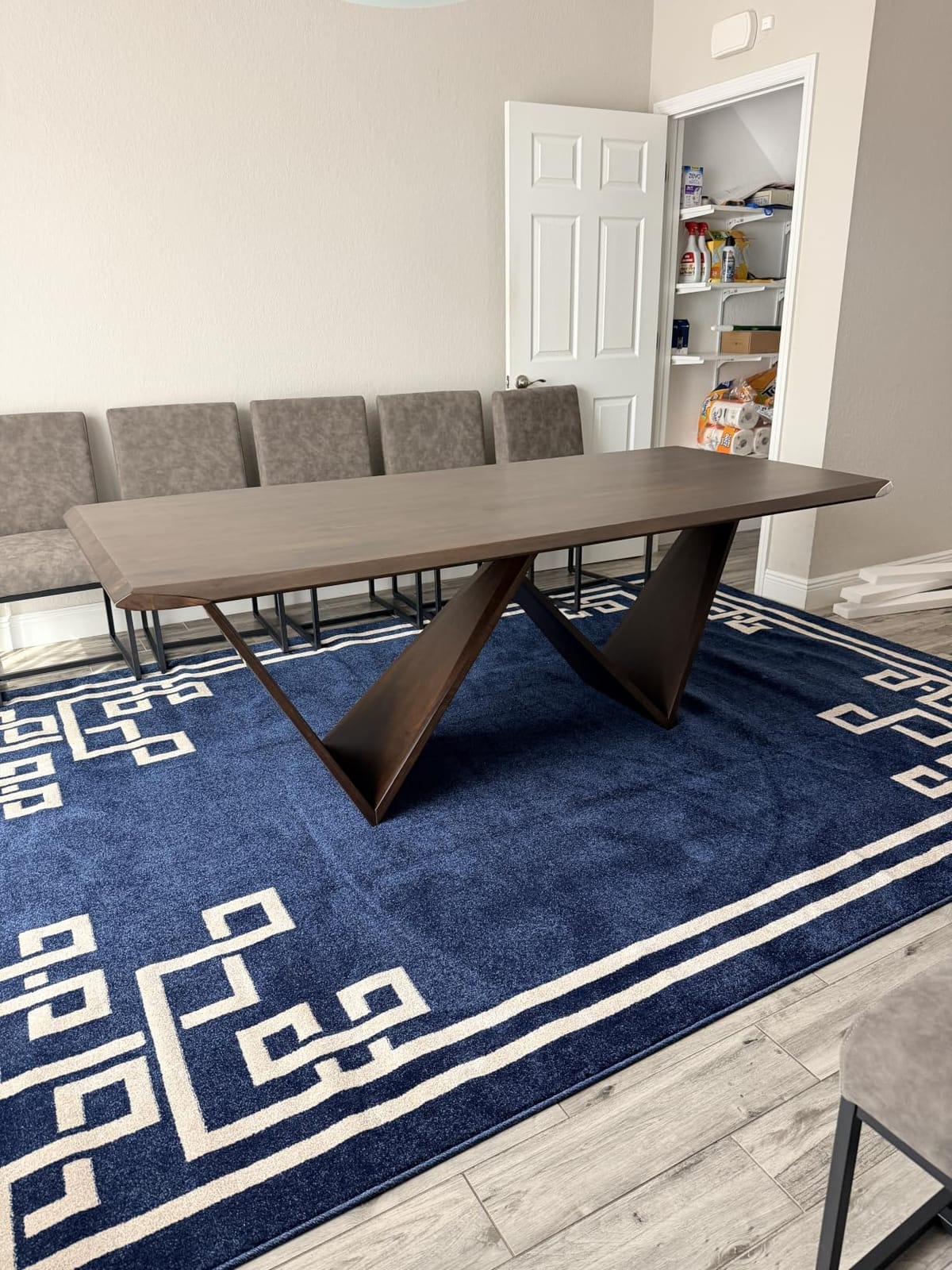 Furniture of America Nazaen III 82.5