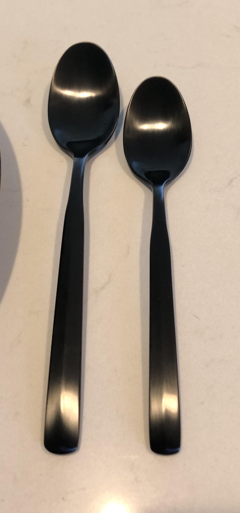 Oneida Ryder Black Satin 20-Piece 18/0 Silverware Set for 4, Flatware | black, dishwasher safe | includes knives, forks, and spoons | heavy duty, cutlery set for kitchen and dining, utensil set customer photo 2