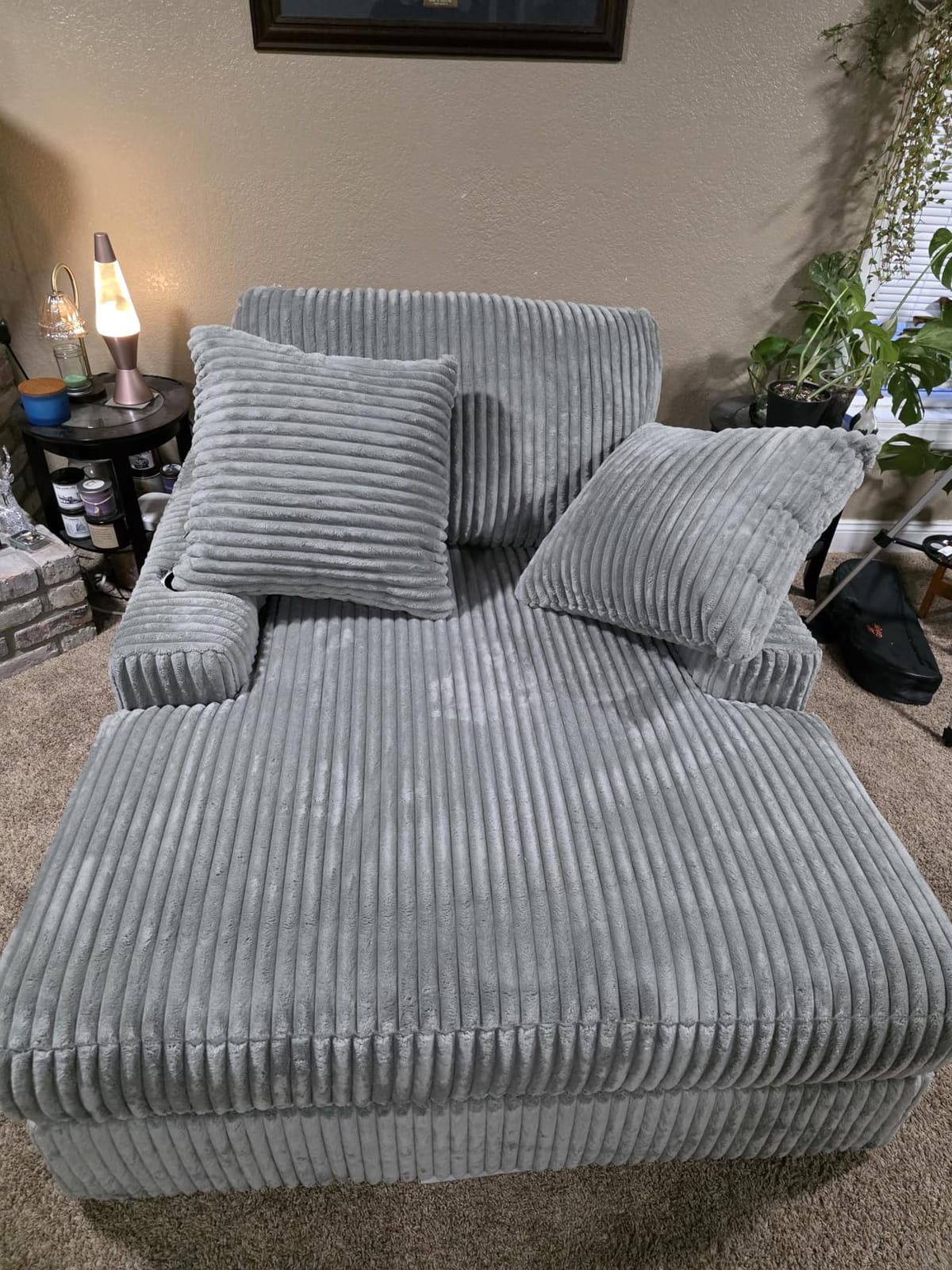 Signature Design by Ashley Lindyn Casual Chaise Lounge Chair Indoor, Oversized No Assembly with Reversible Cushions, USB Port & Cup Holders, Gray, 51
