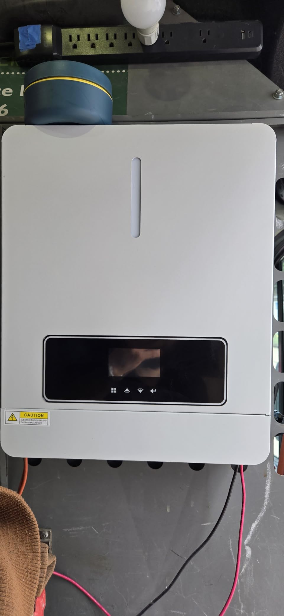 3600W Hybrid Solar Inverter 24VDC to 110V/120VAC | All-in-One Pure Sine Wave Hybrid Solar Inverter with 120A MPPT Charge Controller Ideal for Home & Outdoor Use customer photo 2
