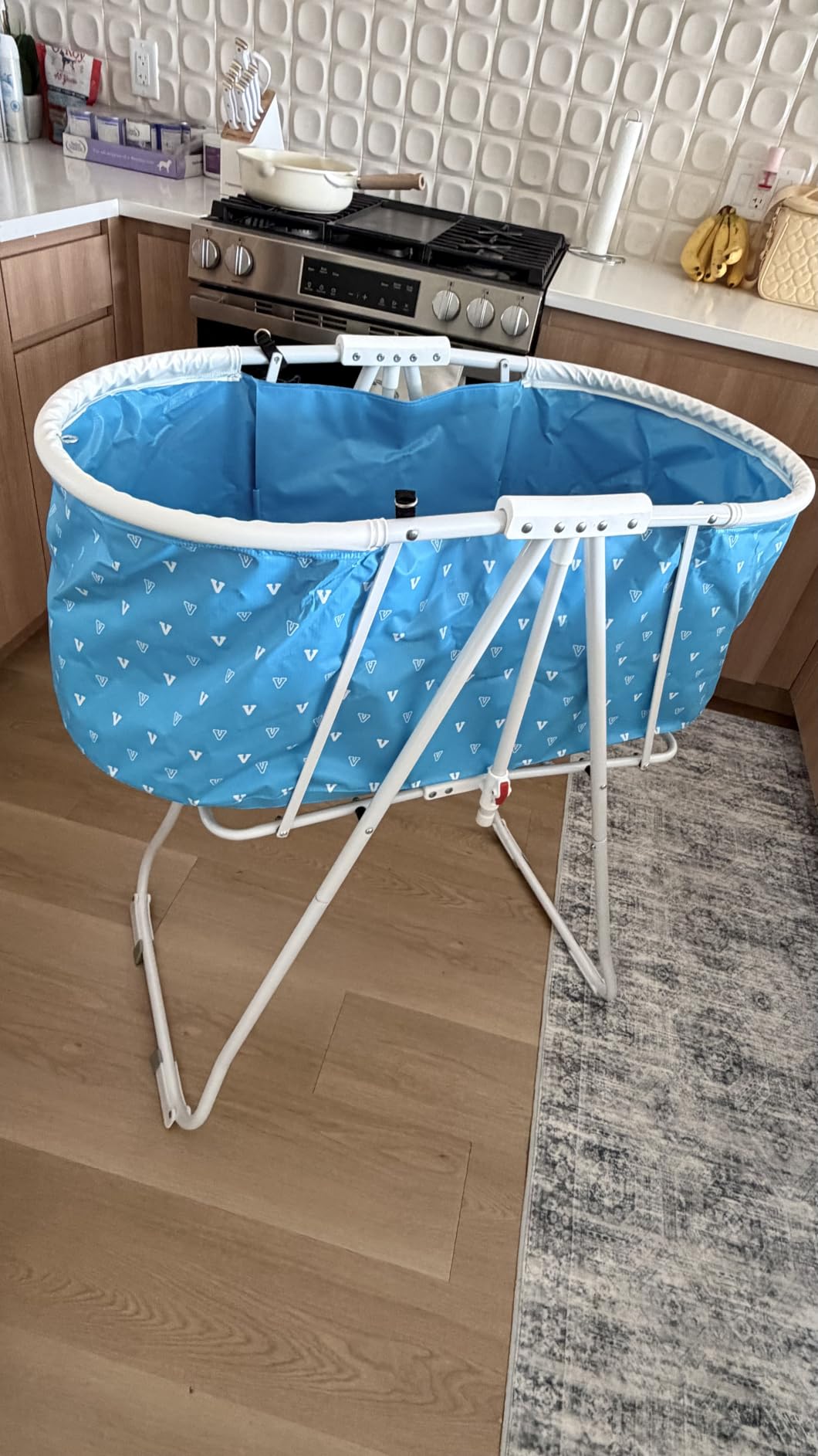 VEVOR Portable Dog Bathtub, Elevated & Foldable Space-Saving Pet Shower Station with Efficient Drainage, Bathing Tub for Washing & Grooming Small and Medium Size Dogs and Cats Indoor & Outdoor, Grey customer photo 1