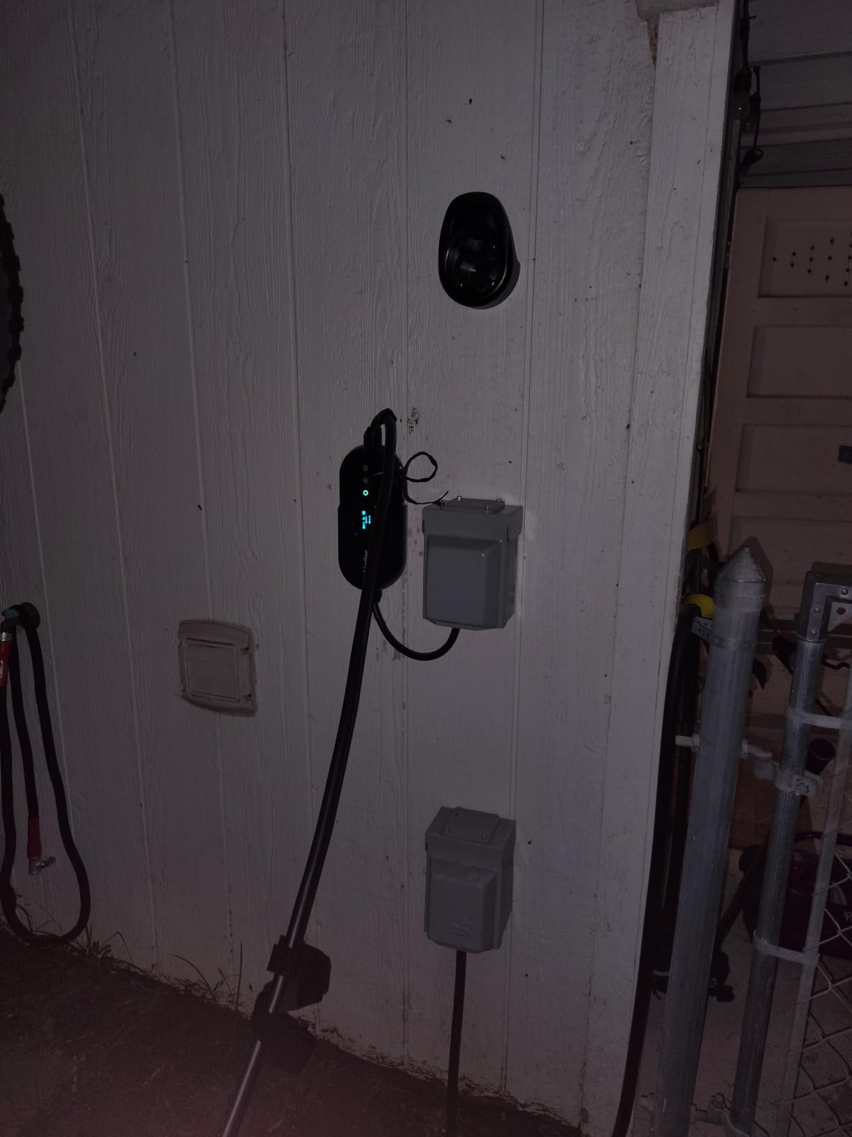 AIMILER Level 2 Electric Vehicle (EV) Charger(WiFi APP/Plug-Play), 40A, 25ft Cable ETL Certified, 220V-240V NEMA 14-50P Plug EVSE w/ J1772 Connector, Portable EV Car Charging Stations (Jet) customer photo 1