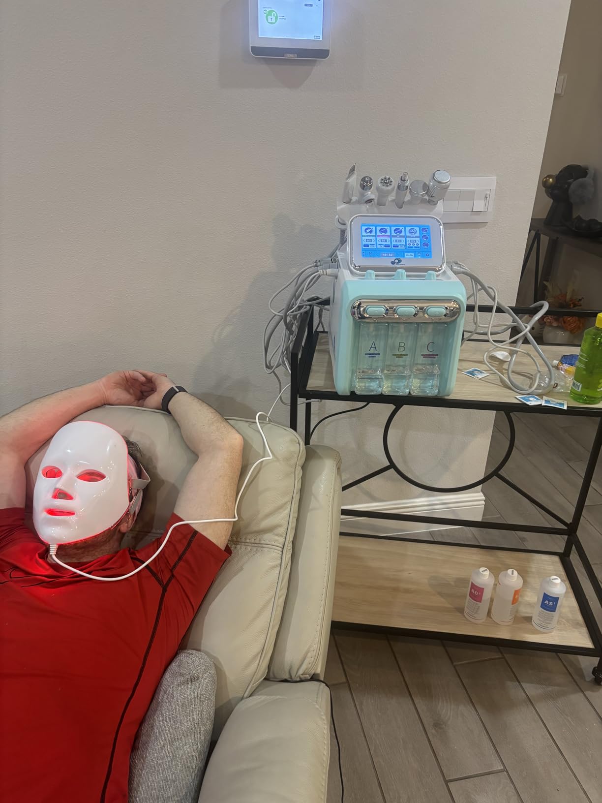 Hydrogen Oxygen 7 in1 Facial Care Machine with Mask Multifunctional Face Skin Care Device customer photo 2
