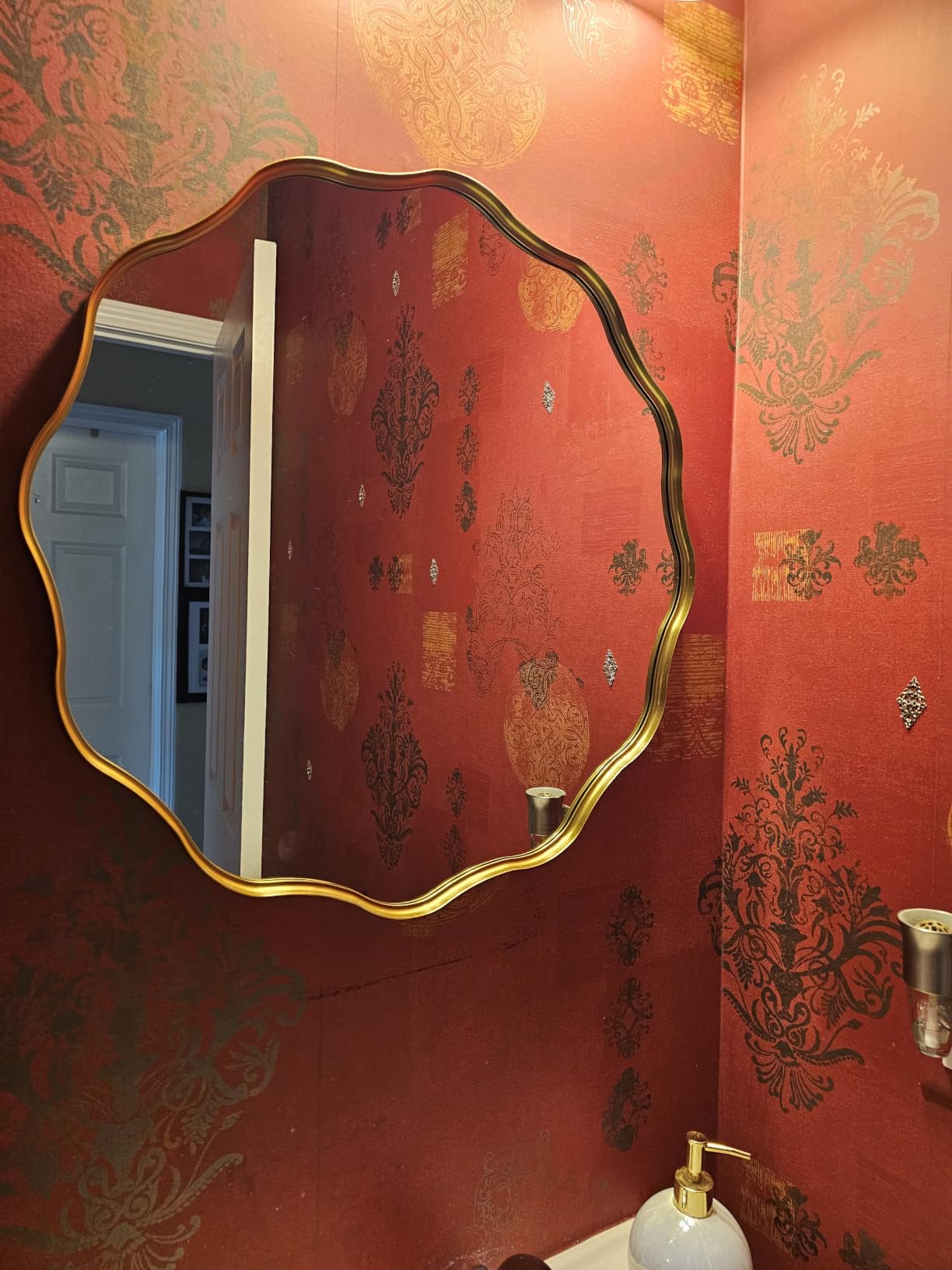 VooBang Gold Scalloped Circle Mirror, 30