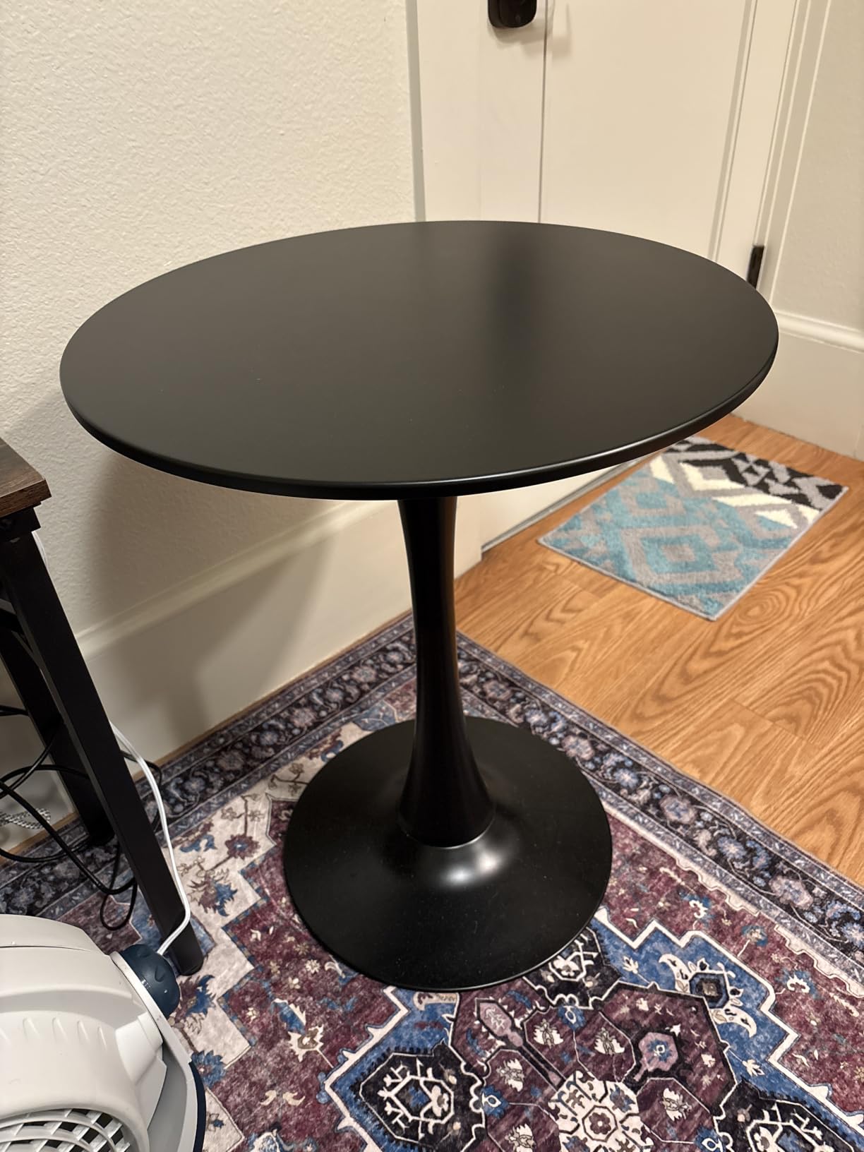 Round Dining Table, 31.5